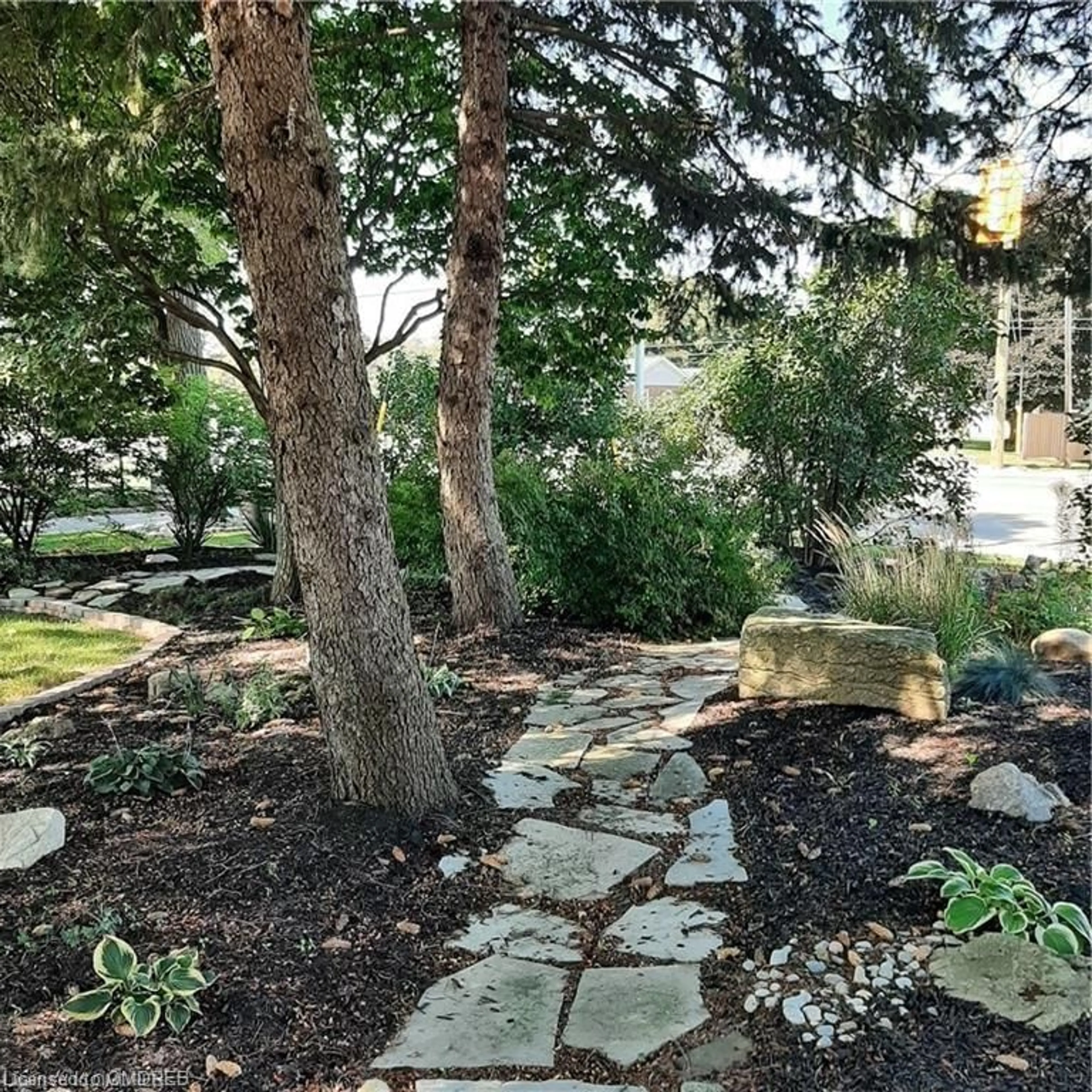 Patio, the fenced backyard for 184 Dundas St, Waterdown Ontario L8N 2Z7