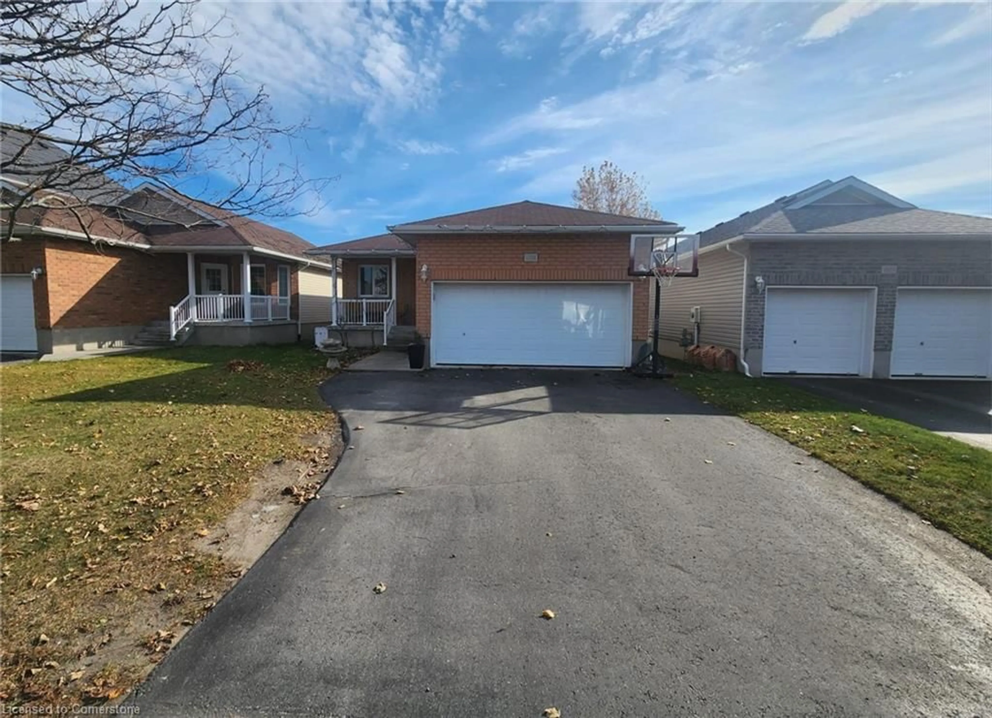 Frontside or backside of a home, the street view for 1059 Greenwood Park Dr, Kingston Ontario K7K 0A4