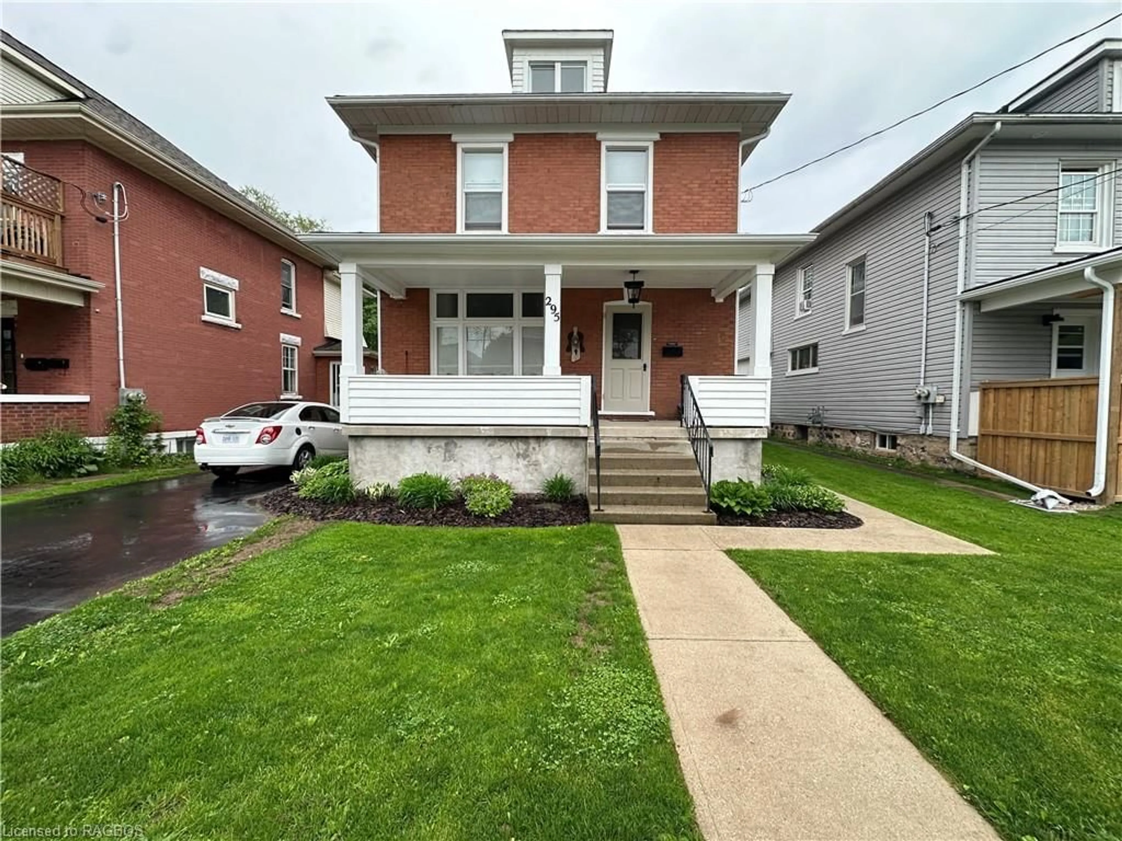 Frontside or backside of a home, the street view for 295 9th St, Hanover Ontario N4N 1L3