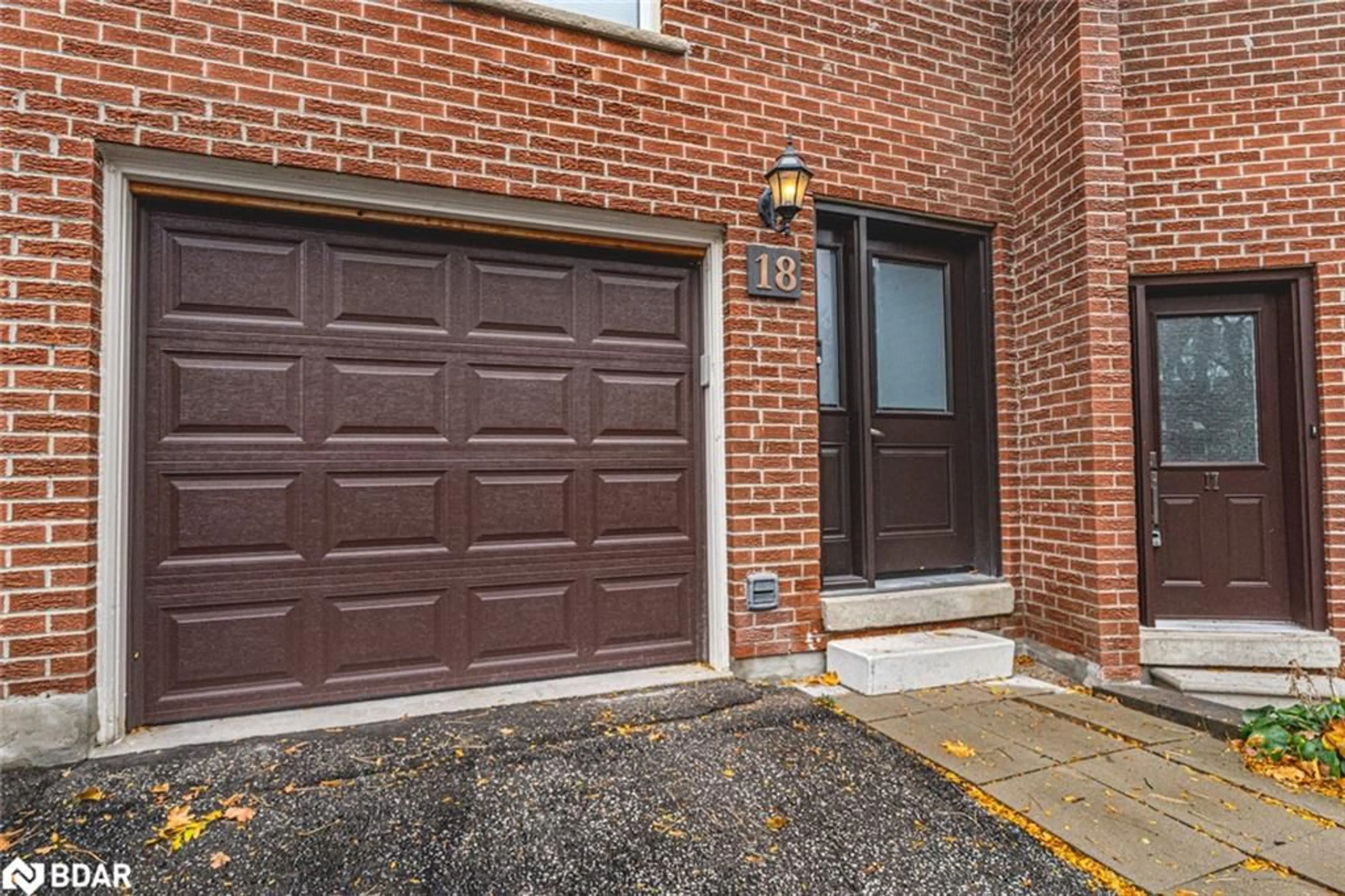 A pic from exterior of the house or condo, the street view for 246 Tupper Blvd #18, Alliston Ontario L9R 1A9