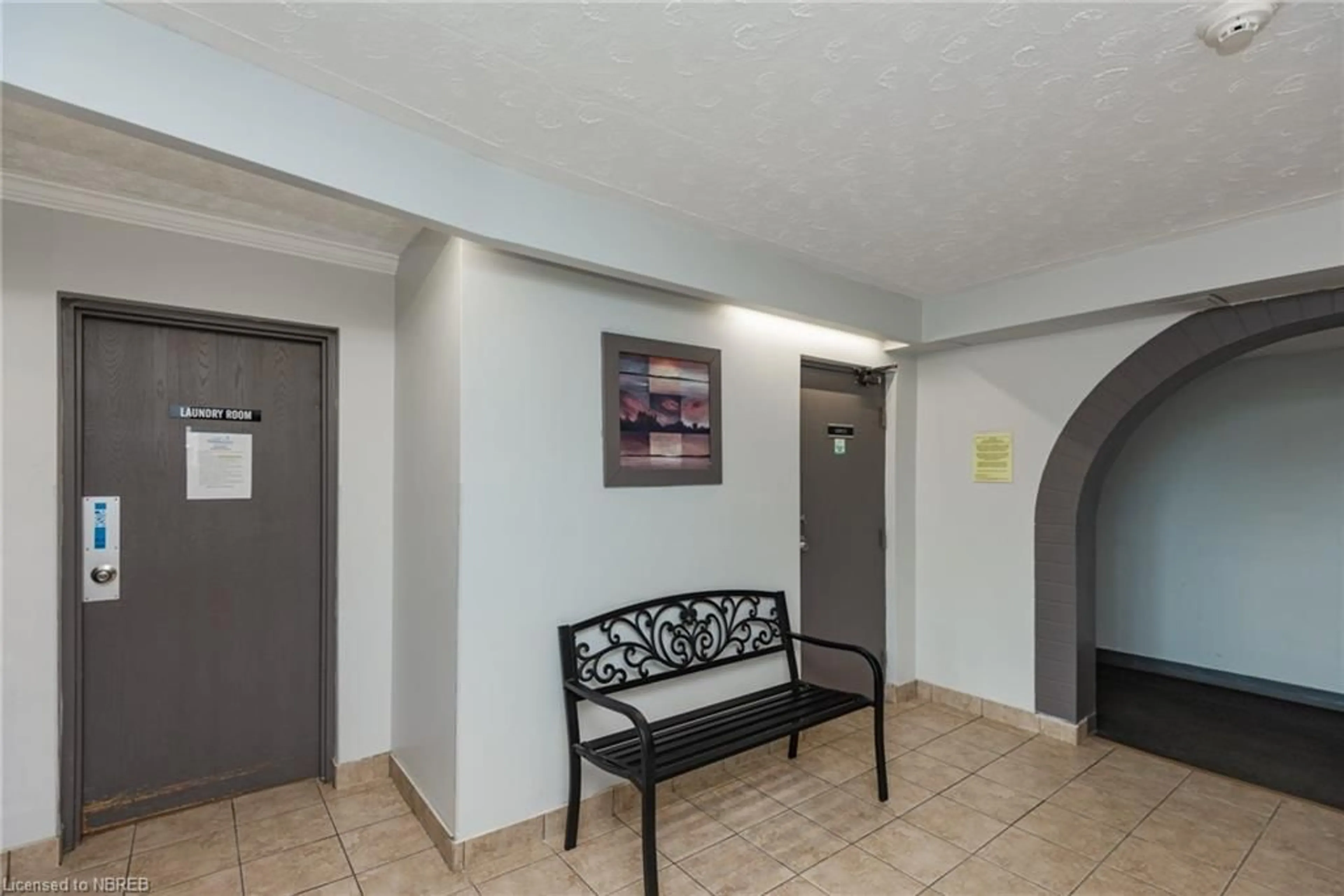 Indoor foyer, unknown floor for 330 Sixth Ave #503, North Bay Ontario P1B 9G1