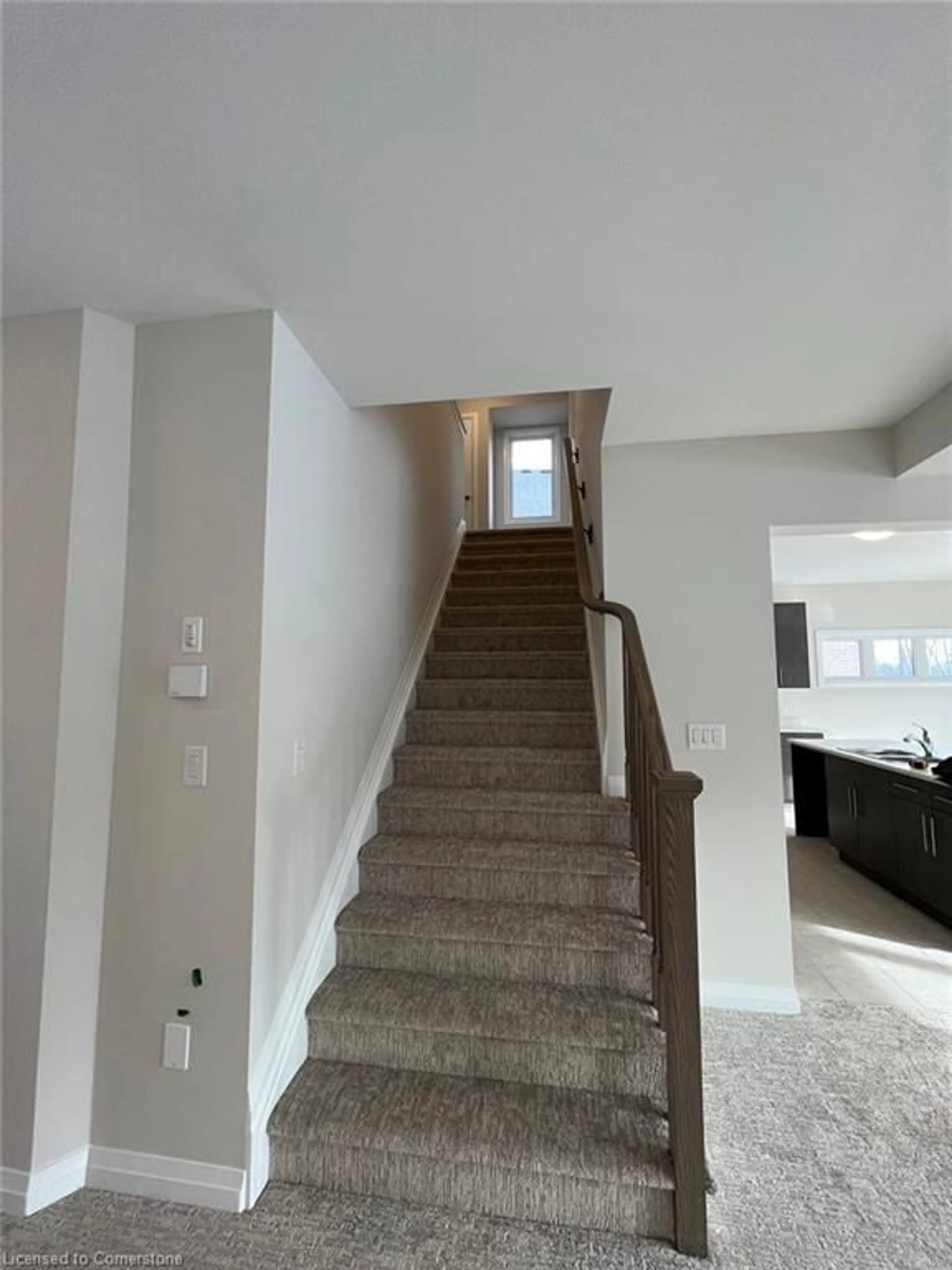 Stairs for 9320 White Oak Ave, Niagara Falls Ontario L2G 3P6