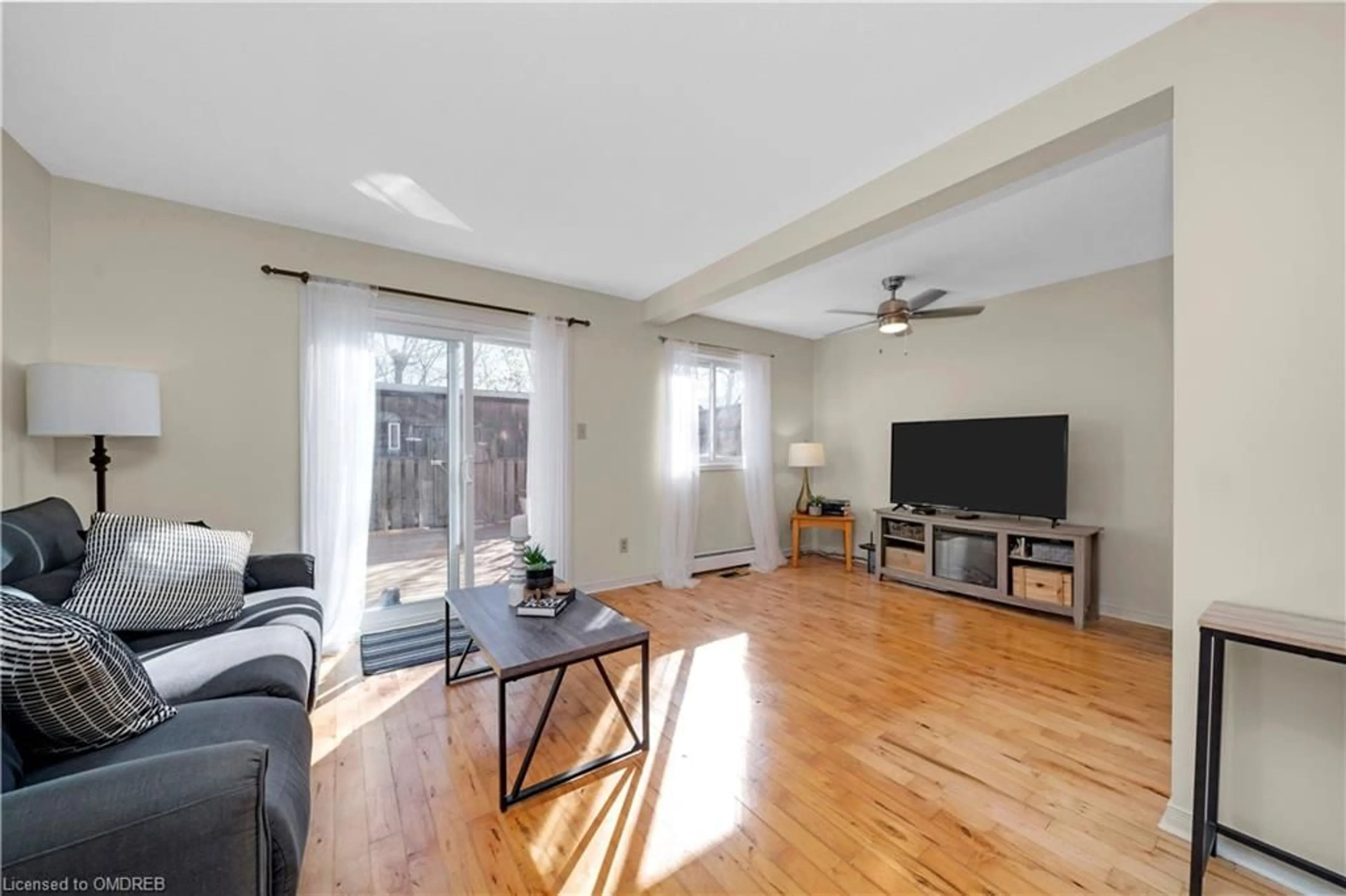 Living room, wood floors for 59 Maple Ave #26, Georgetown Ontario L7G 1X8