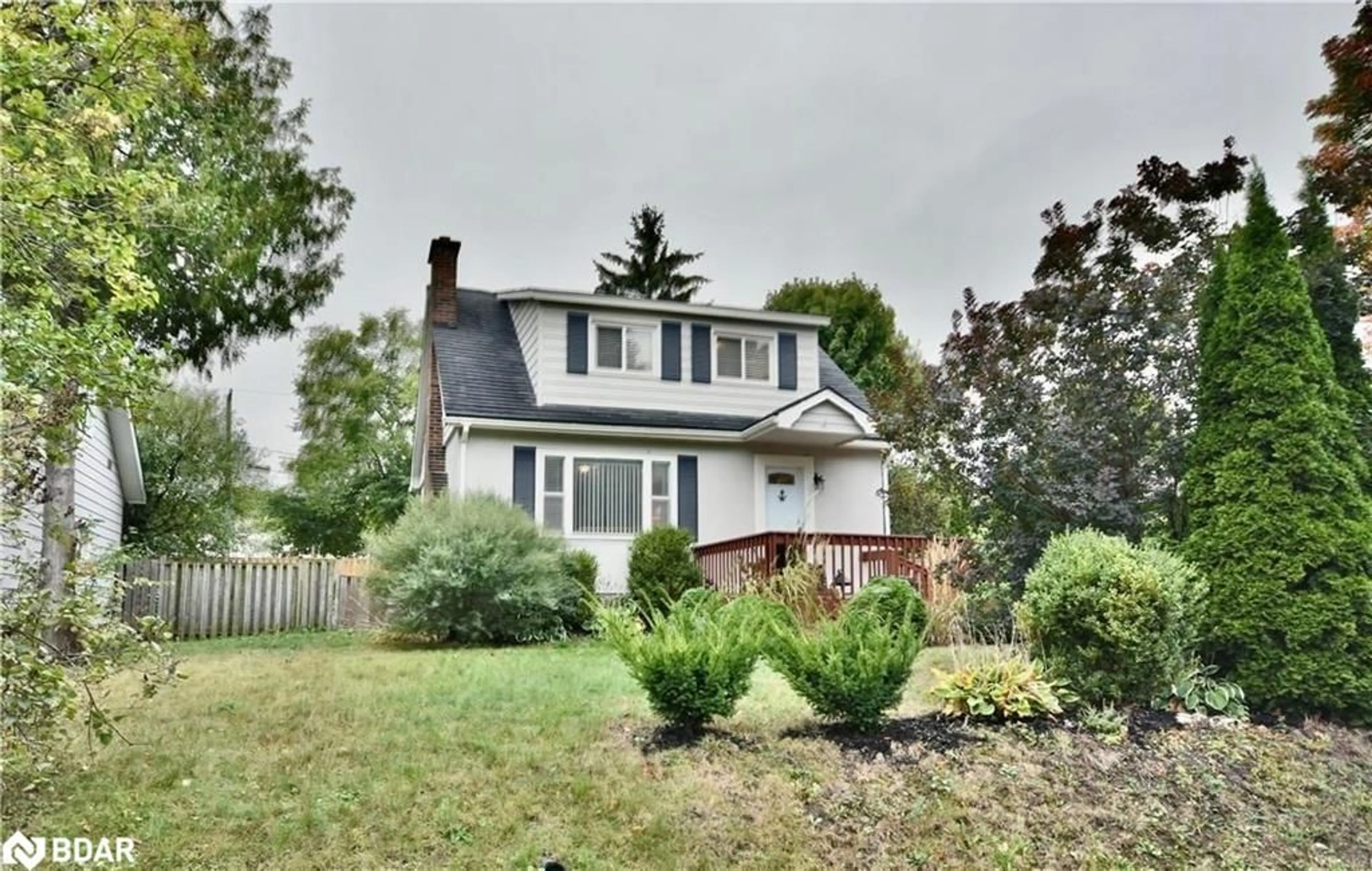 Frontside or backside of a home, cottage for 379 Old Muskoka Rd, Orillia Ontario L3V 4G6