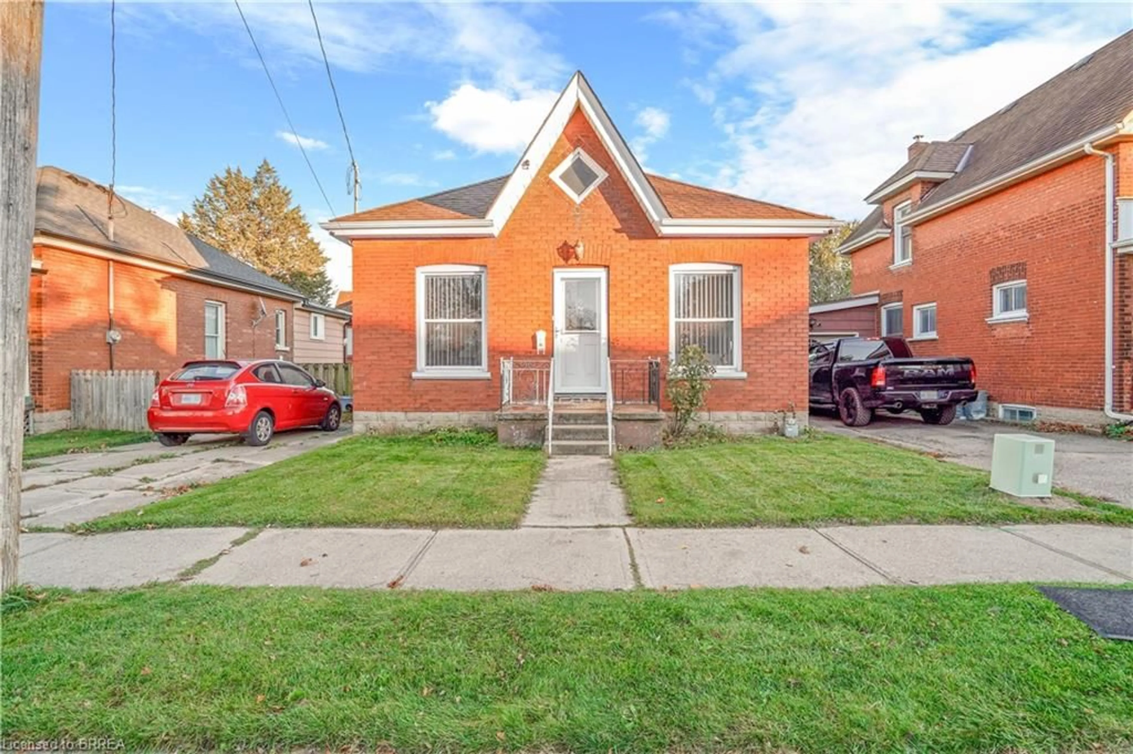 A pic from exterior of the house or condo, the street view for 46 Bishop St, Brantford Ontario N3S 1M2