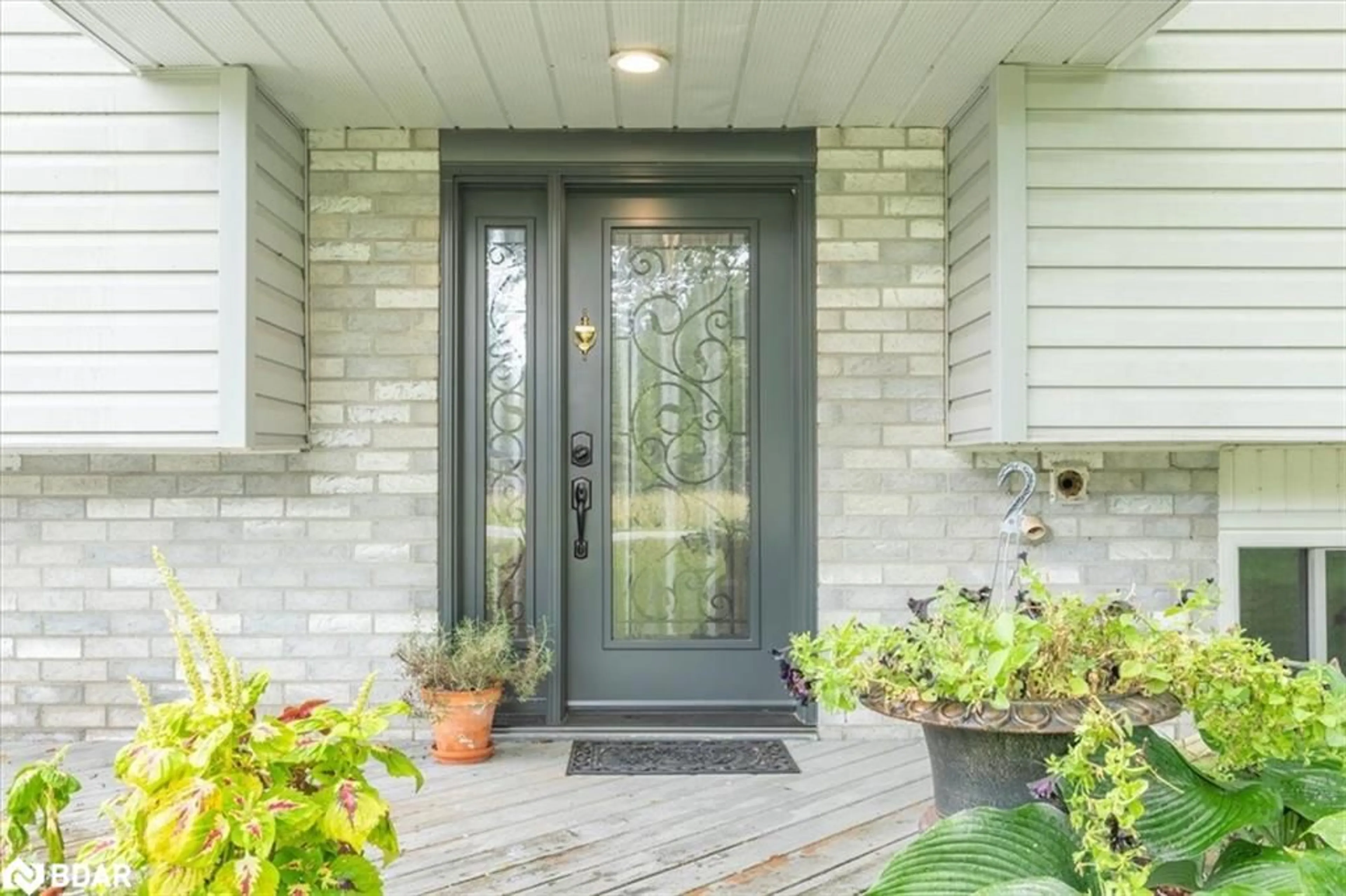 Indoor entryway, wood floors for 66 Scarlett Line, Springwater Ontario L0L 1V0