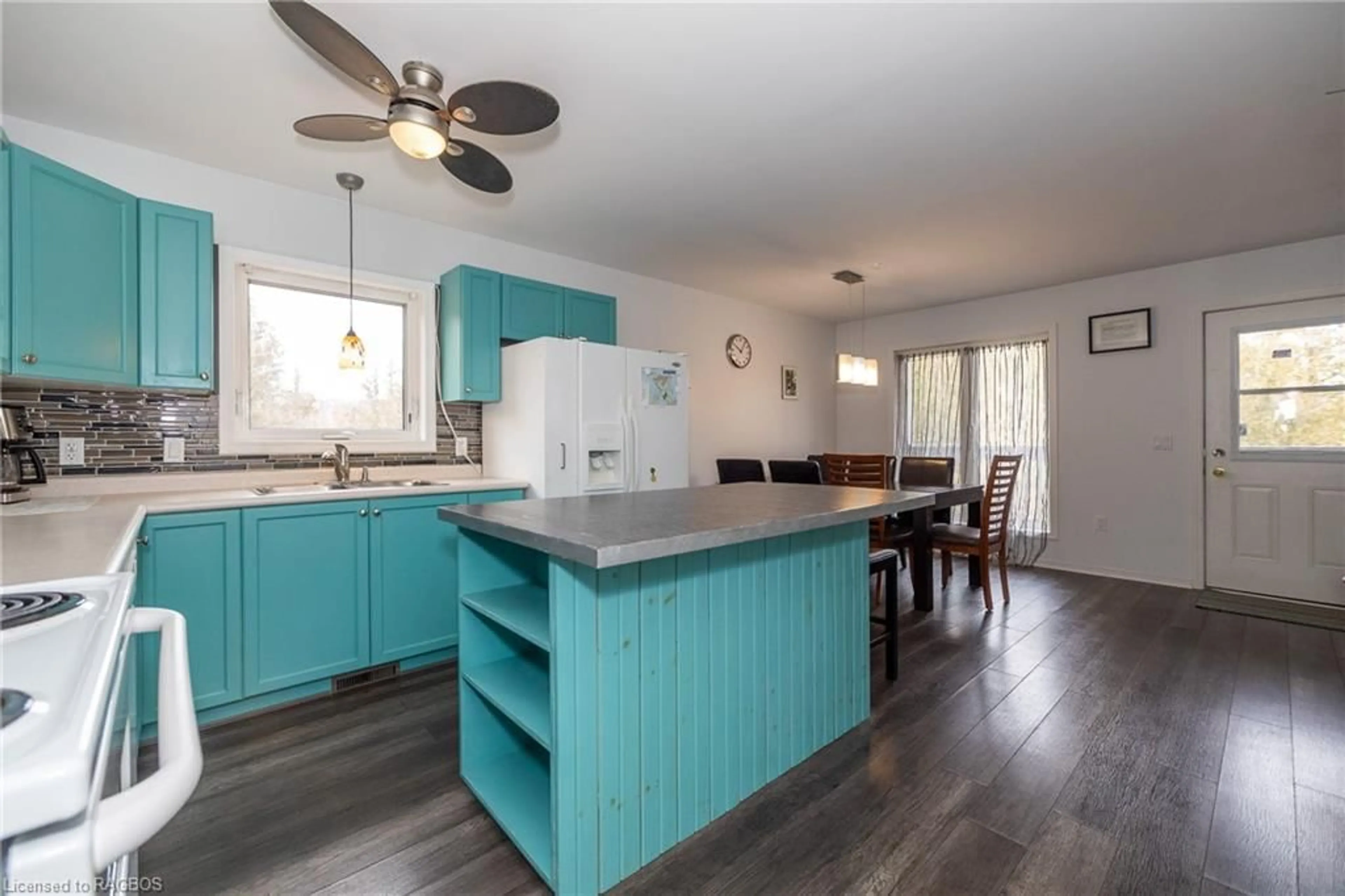 Open concept kitchen for 7078 Highway 6, Tobermory Ontario N0H 2R0