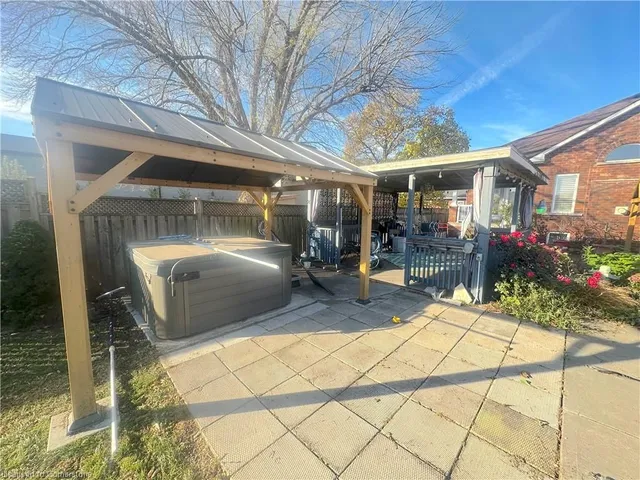 Additional property image - 214 Millen Rd