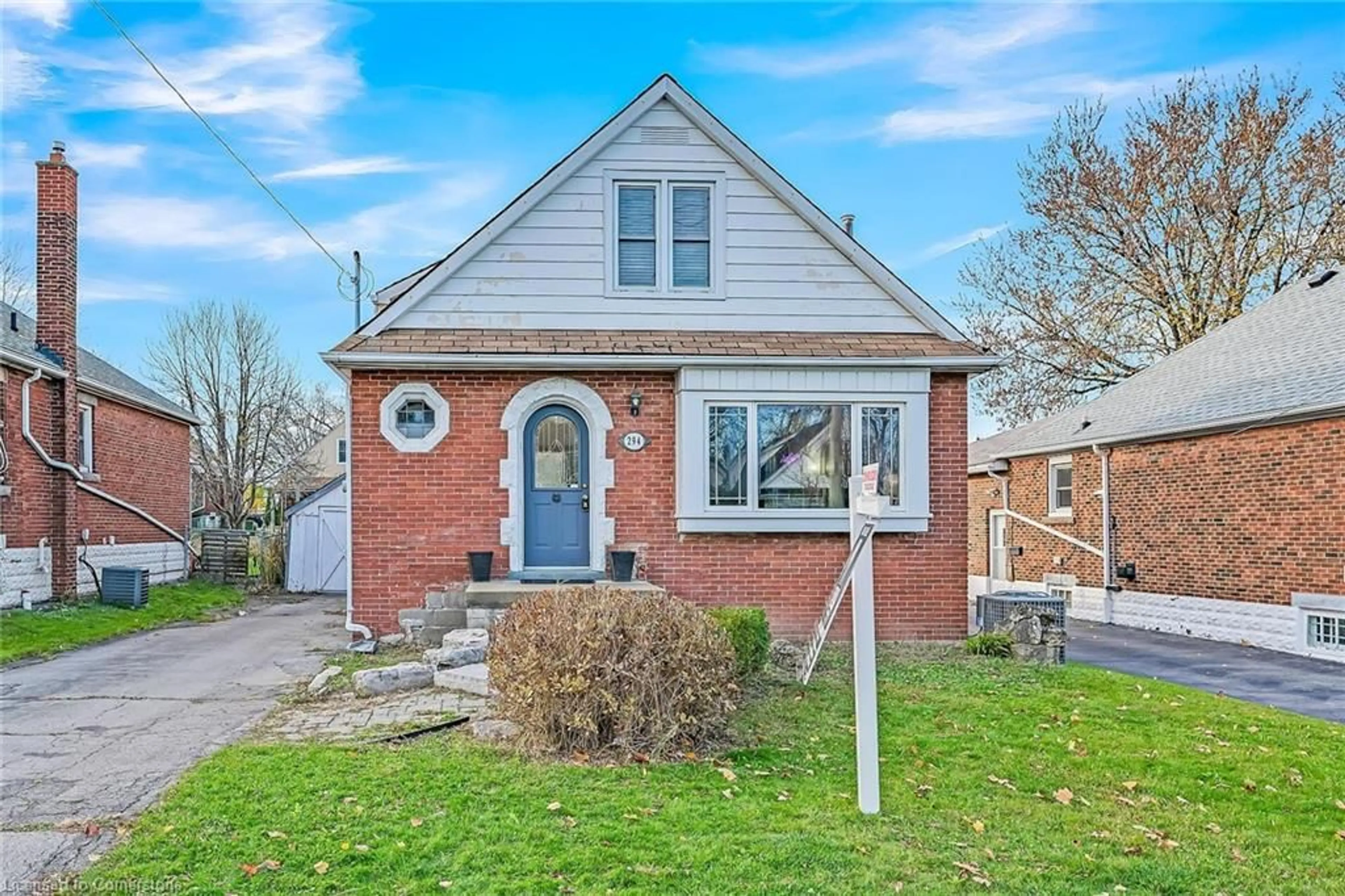 Home with brick exterior material for 294 East 18th St, Hamilton Ontario L9A 4P6