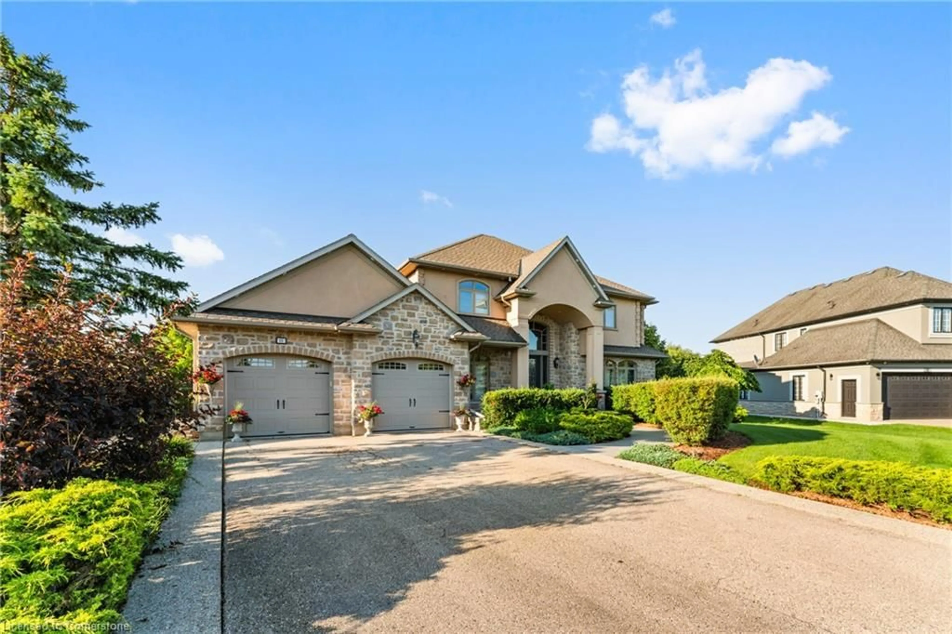 Frontside or backside of a home, the street view for 16 Seifert Crt, Puslinch Ontario N3C 2V4