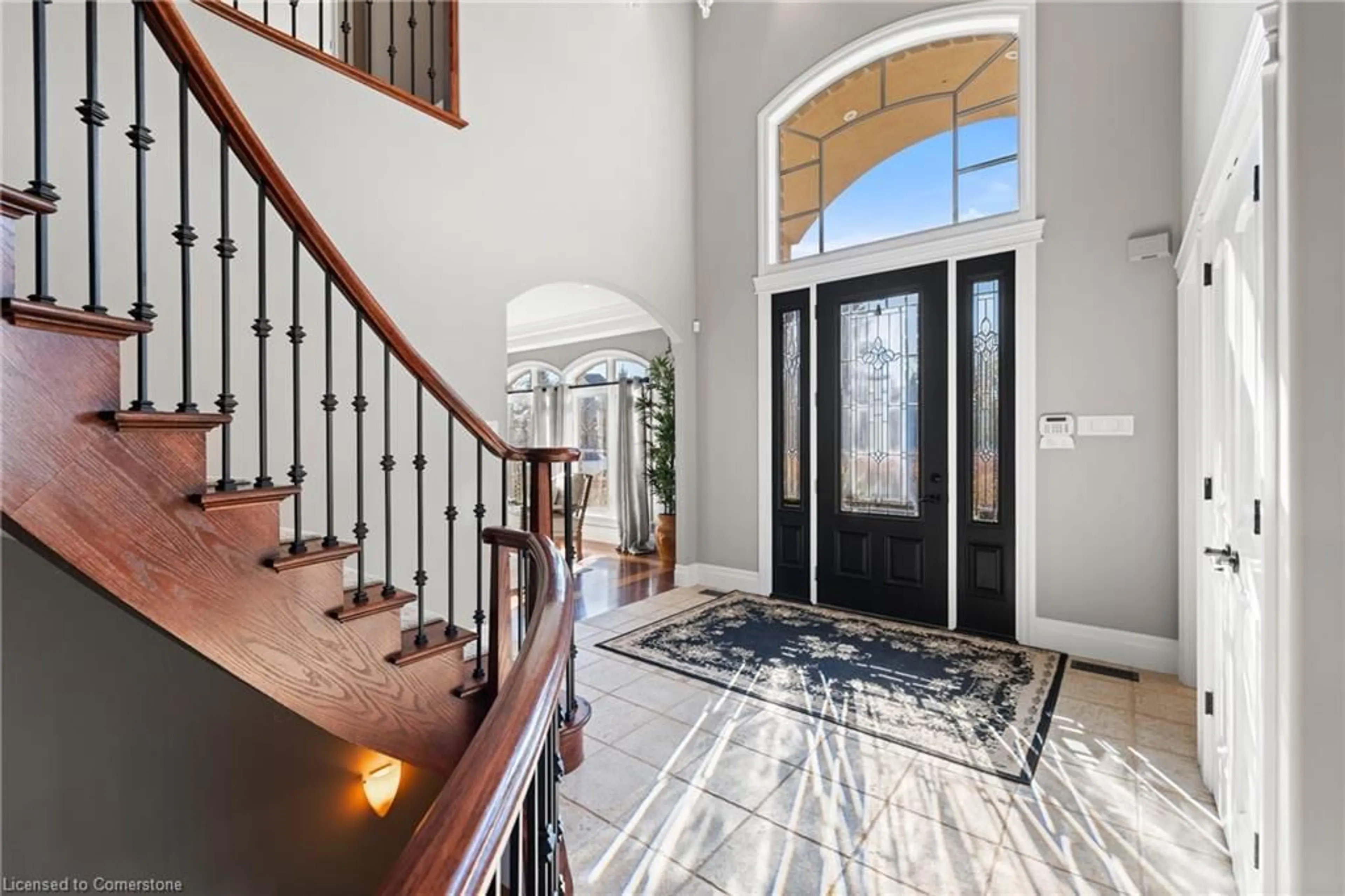 Indoor foyer, wood floors for 16 Seifert Crt, Puslinch Ontario N3C 2V4