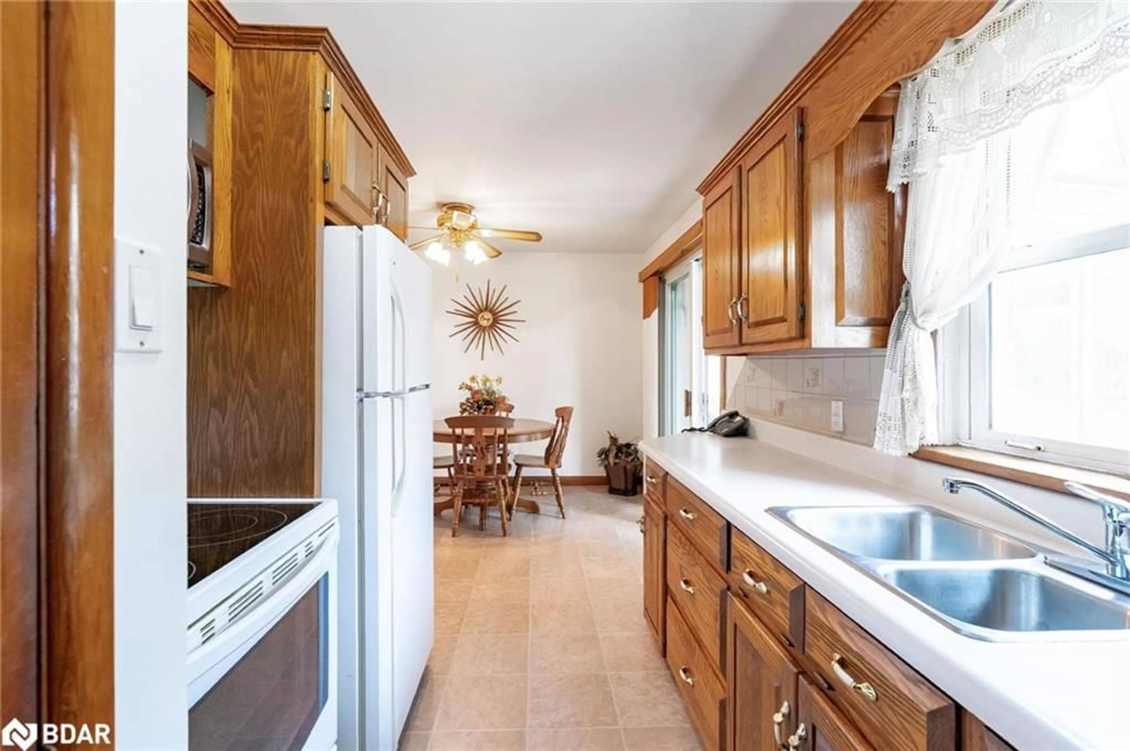 Kitchen, wood floors, cottage for 132 Rodney St, Barrie Ontario L4M 4C7