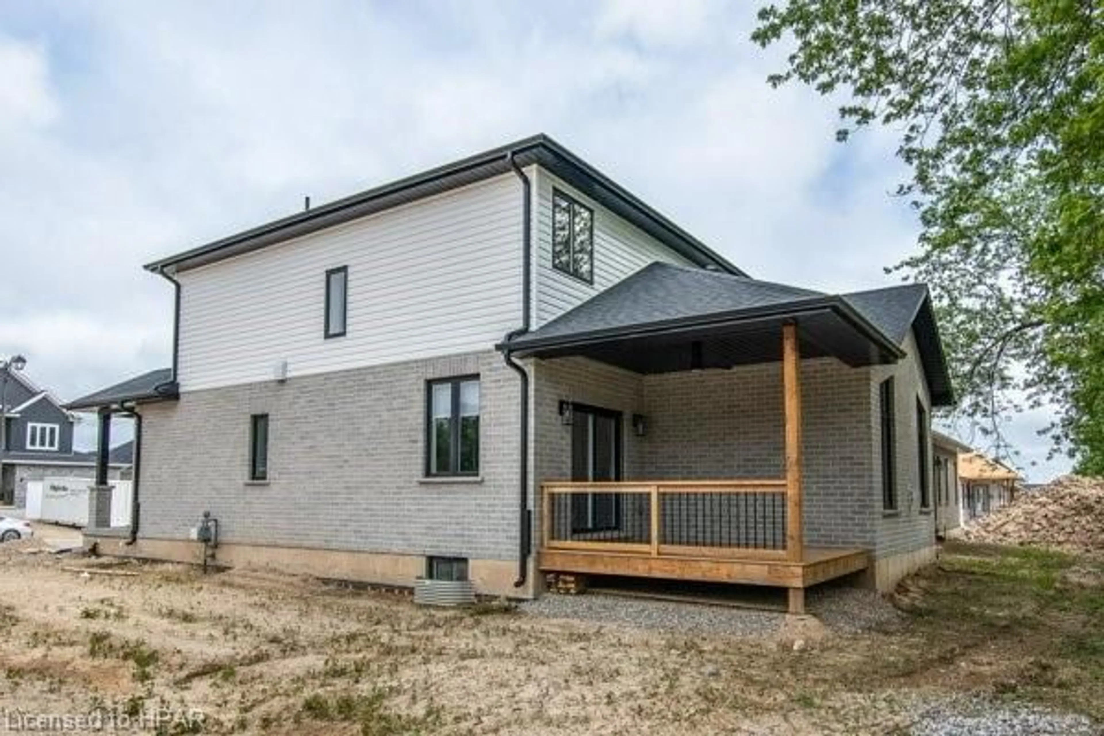 Frontside or backside of a home, cottage for 6 Diamond St, Tavistock Ontario N0B 2R0