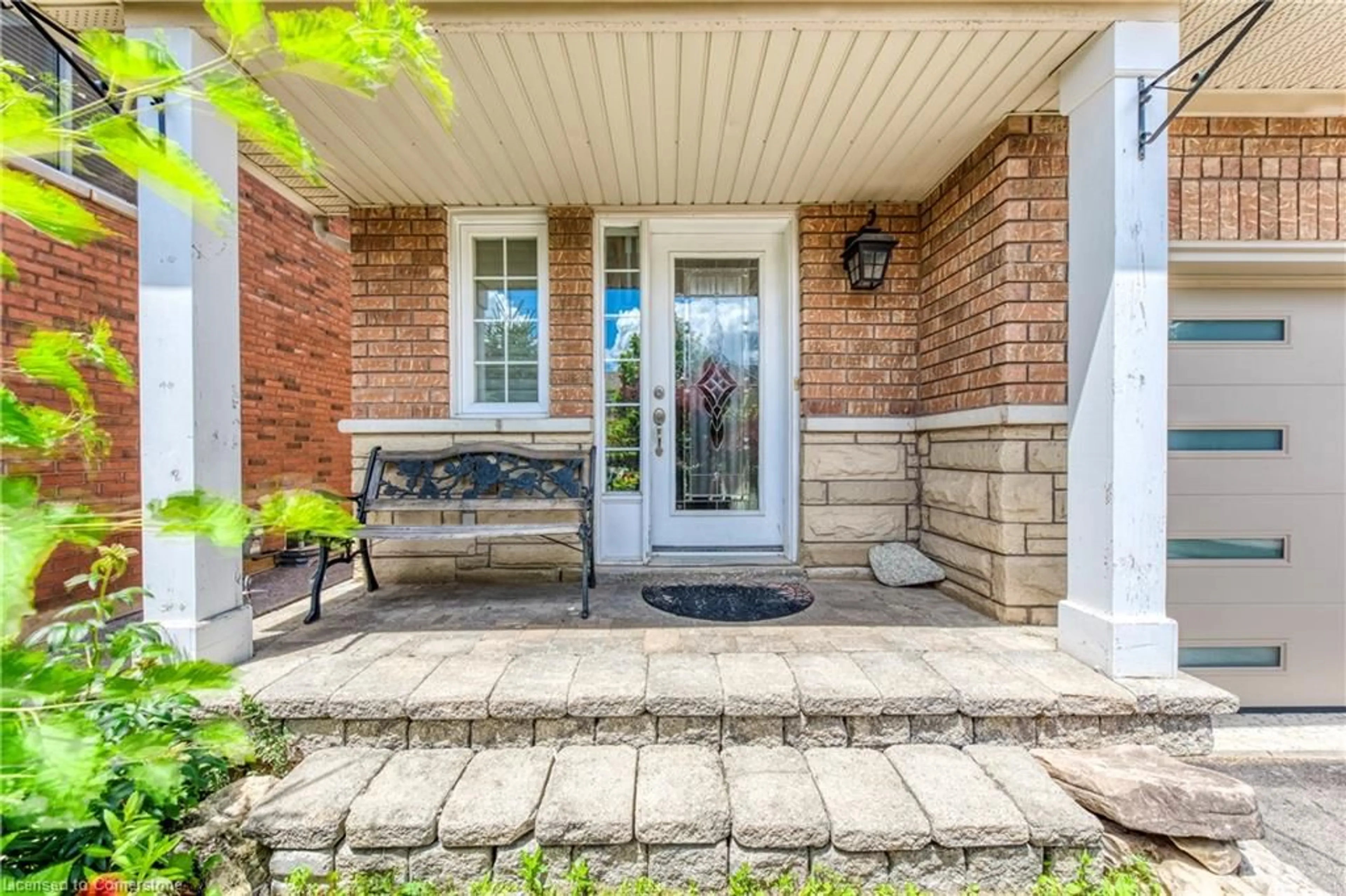 Indoor entryway, ceramic floors for 3751 Pearlstone Dr, Mississauga Ontario L5M 7H1