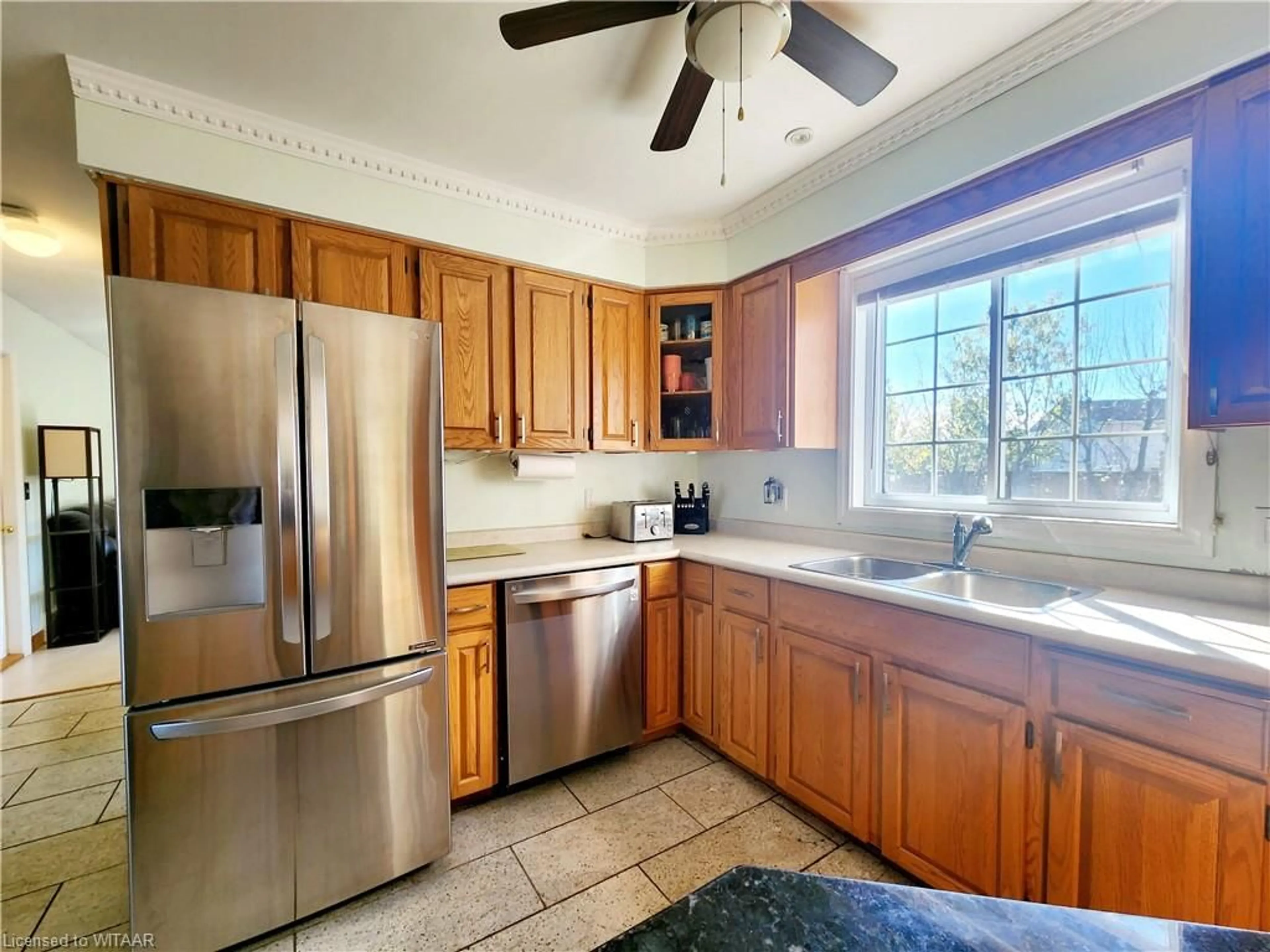 Kitchen, wood floors, cottage for 98 Allen St, Tillsonburg Ontario N4G 5K1