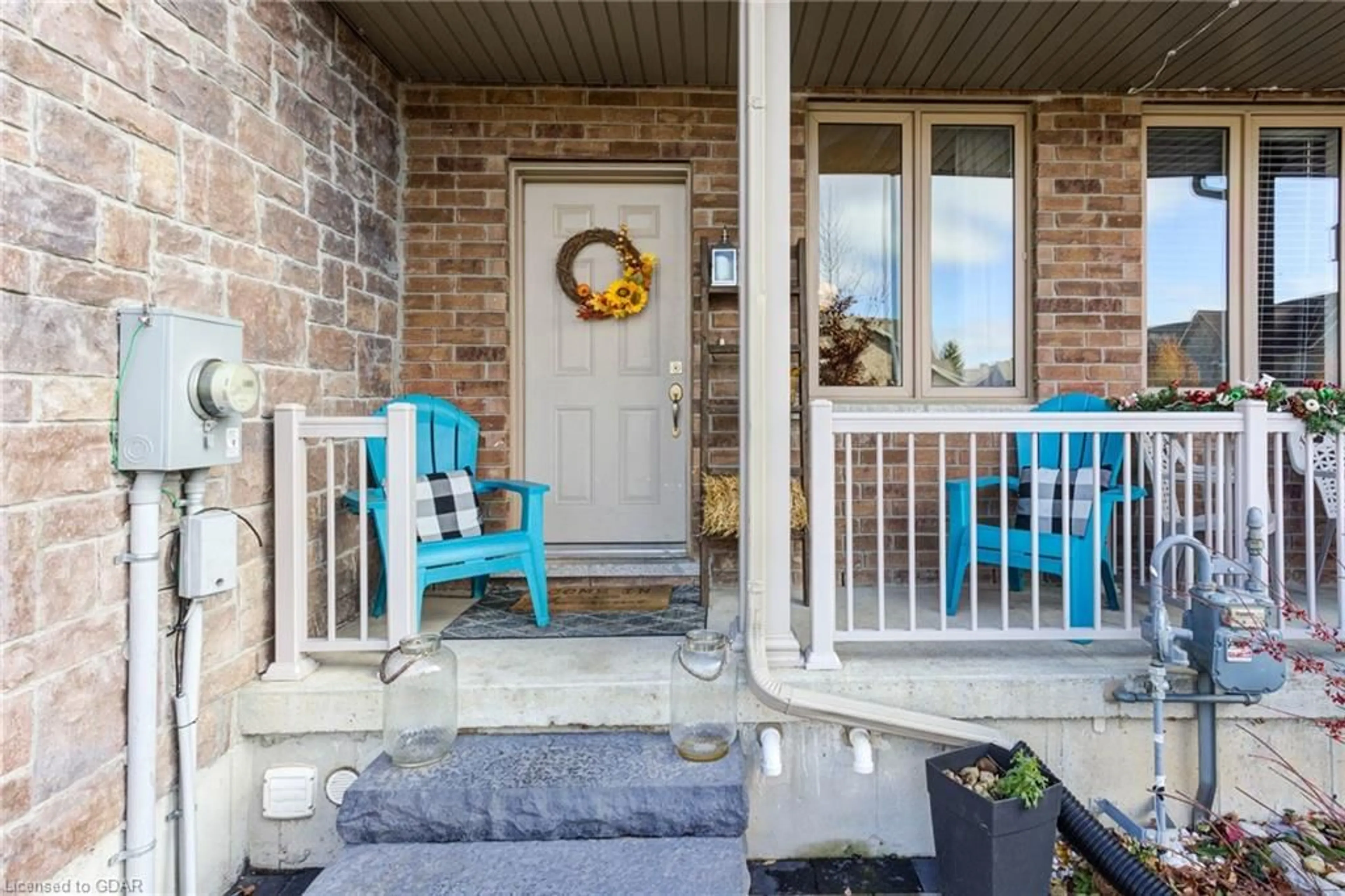 Indoor entryway, wood floors for 135 Samuel Dr, Arthur Ontario N0G 1A0