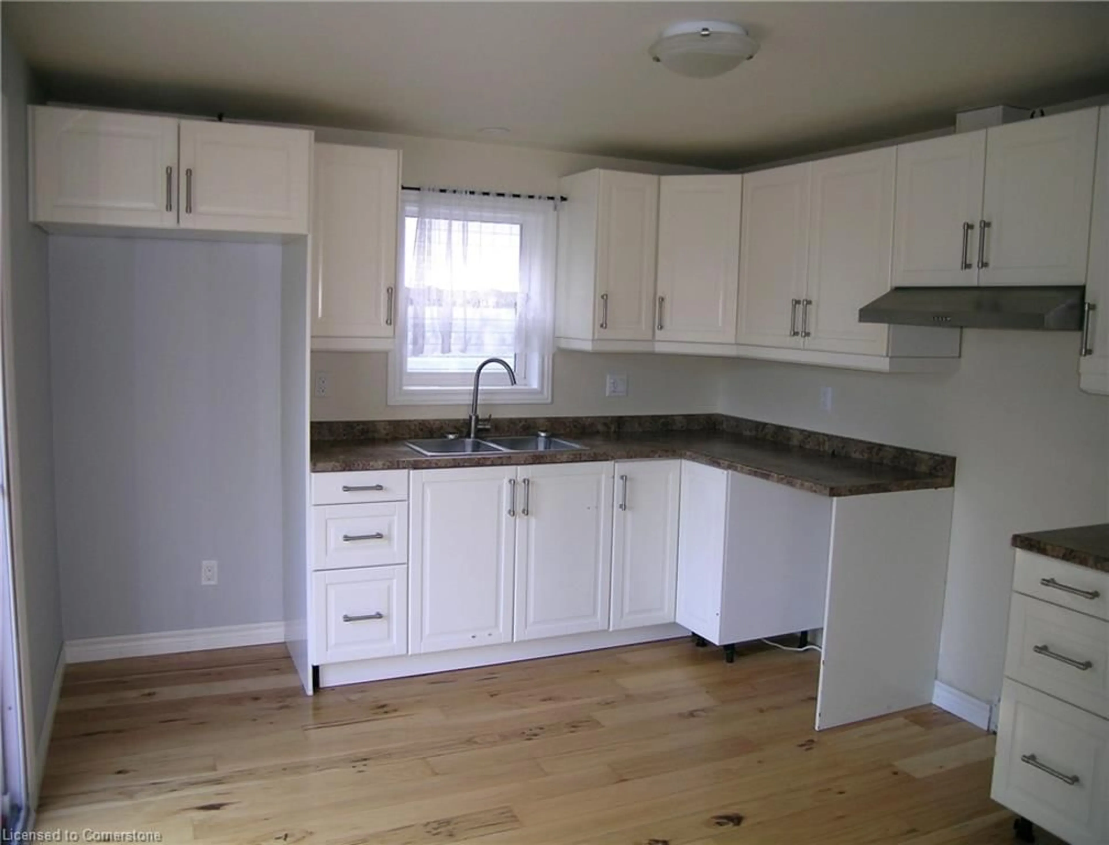 Standard kitchen, wood/laminate floor for 27 Simson Ave, Simcoe Ontario N3Y 5G4