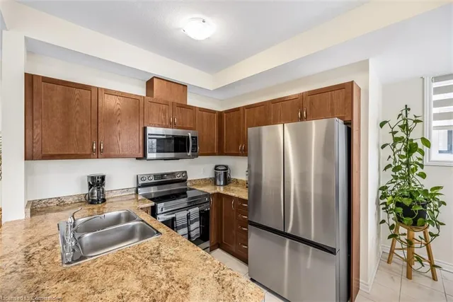 Additional property image - 383 Dundas St Unit 69