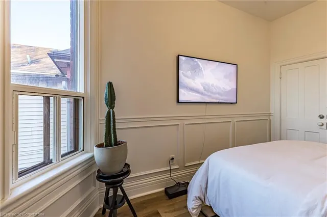 Additional property image - 185 1/2 Emerald St