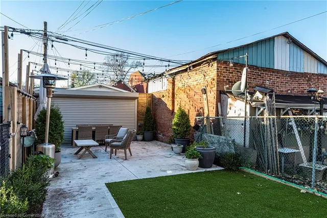 Additional property image - 185 1/2 Emerald St