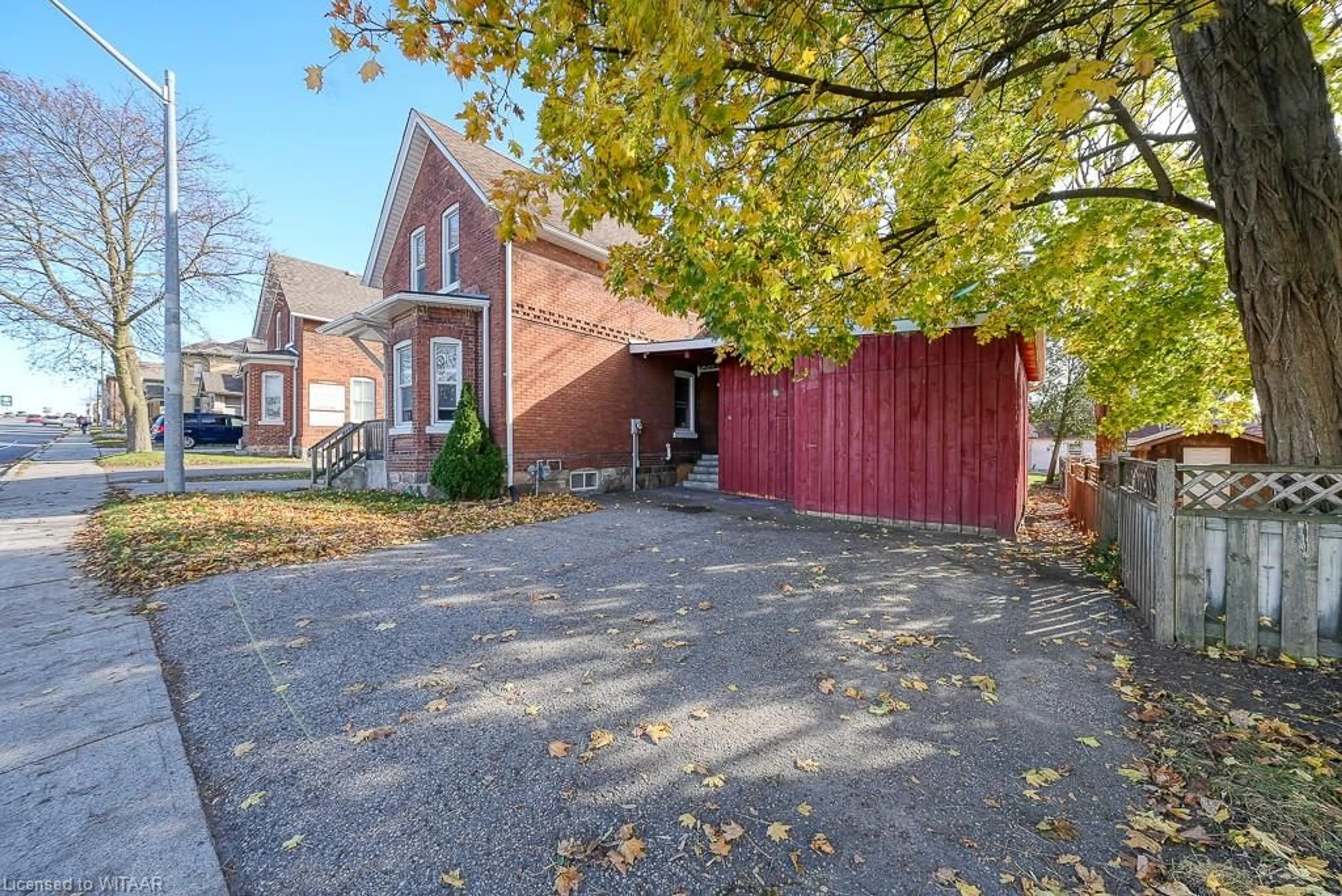 A pic from exterior of the house or condo, the street view for 742 Dundas St, Woodstock Ontario N4S 1E9