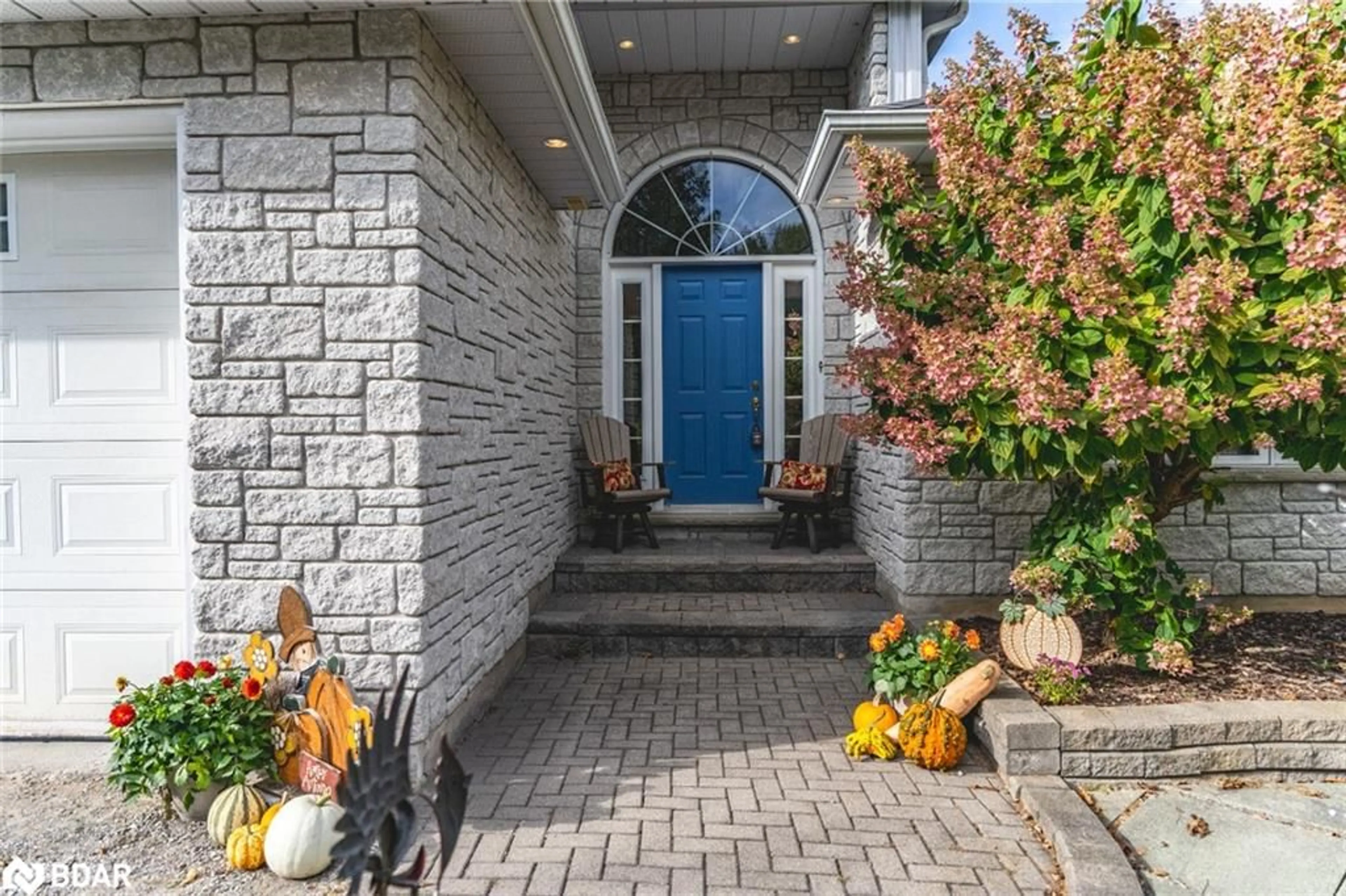 Indoor entryway, ceramic floors for 2320 7th Line, Innisfil Ontario L9S 4H5