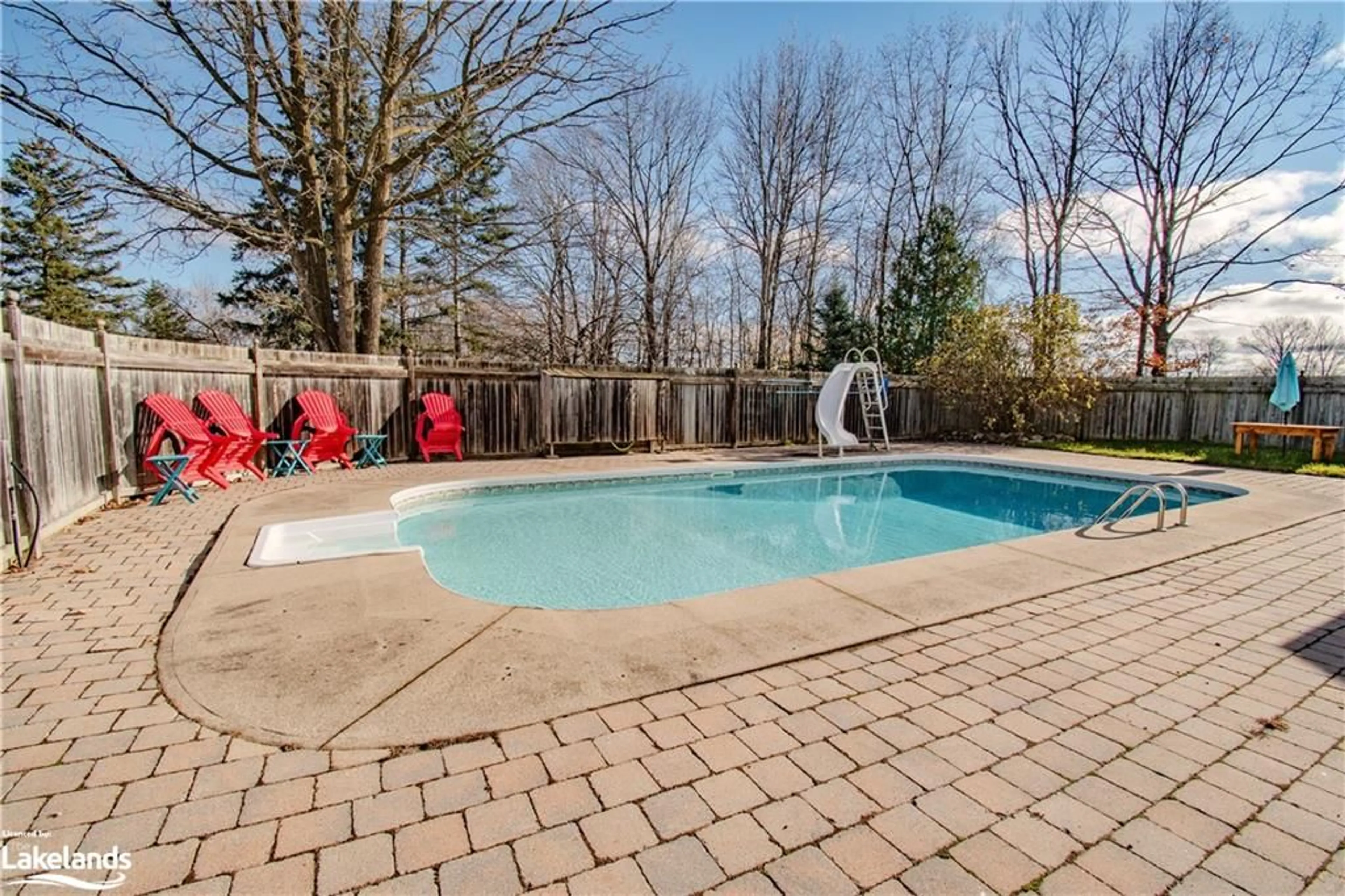 Indoor or outdoor pool for 67 Maple St, Victoria Harbour Ontario L0K 2A0