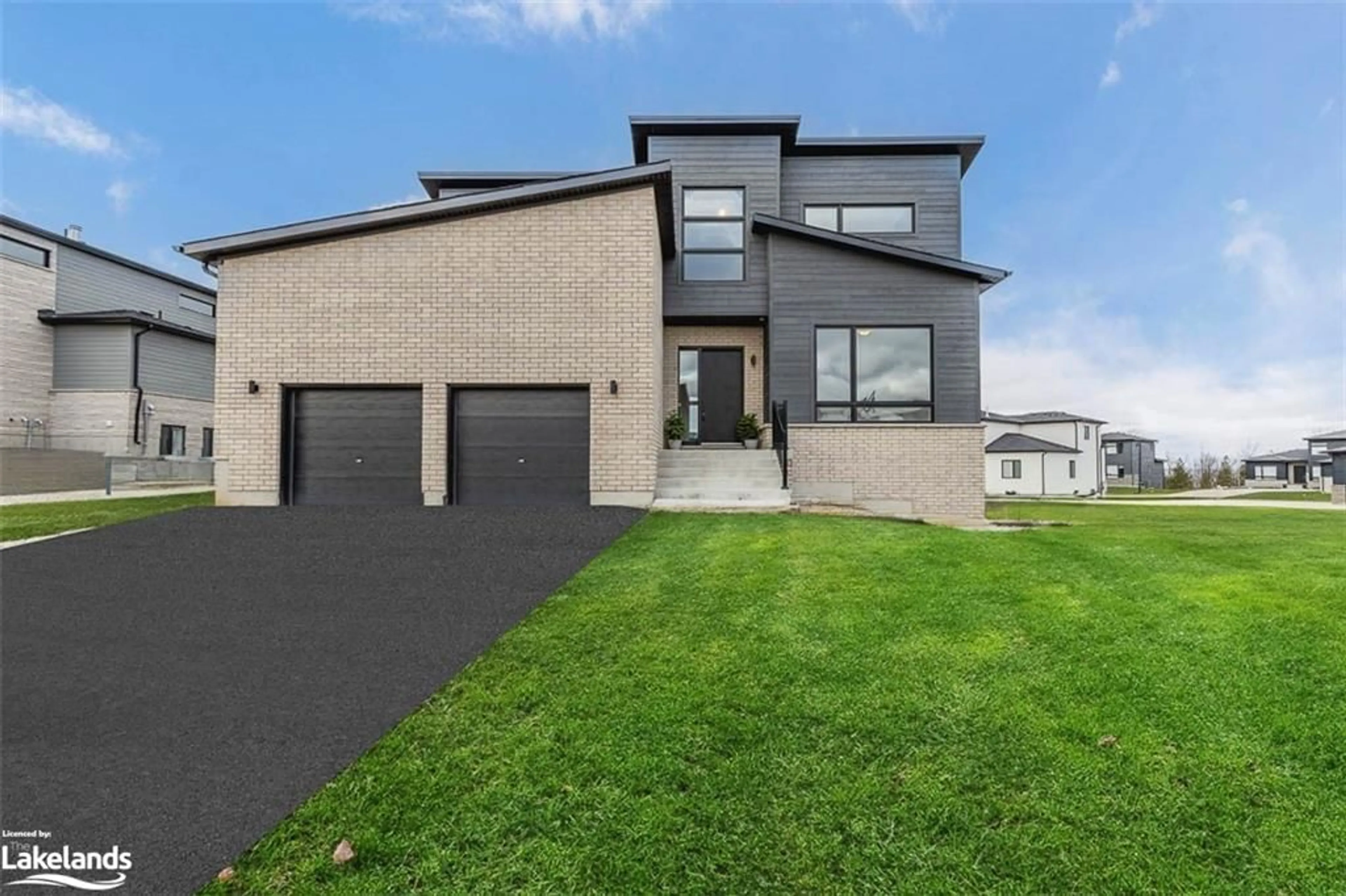 Frontside or backside of a home, cottage for 183 West Ridge Dr, Thornbury Ontario N0H 2P0