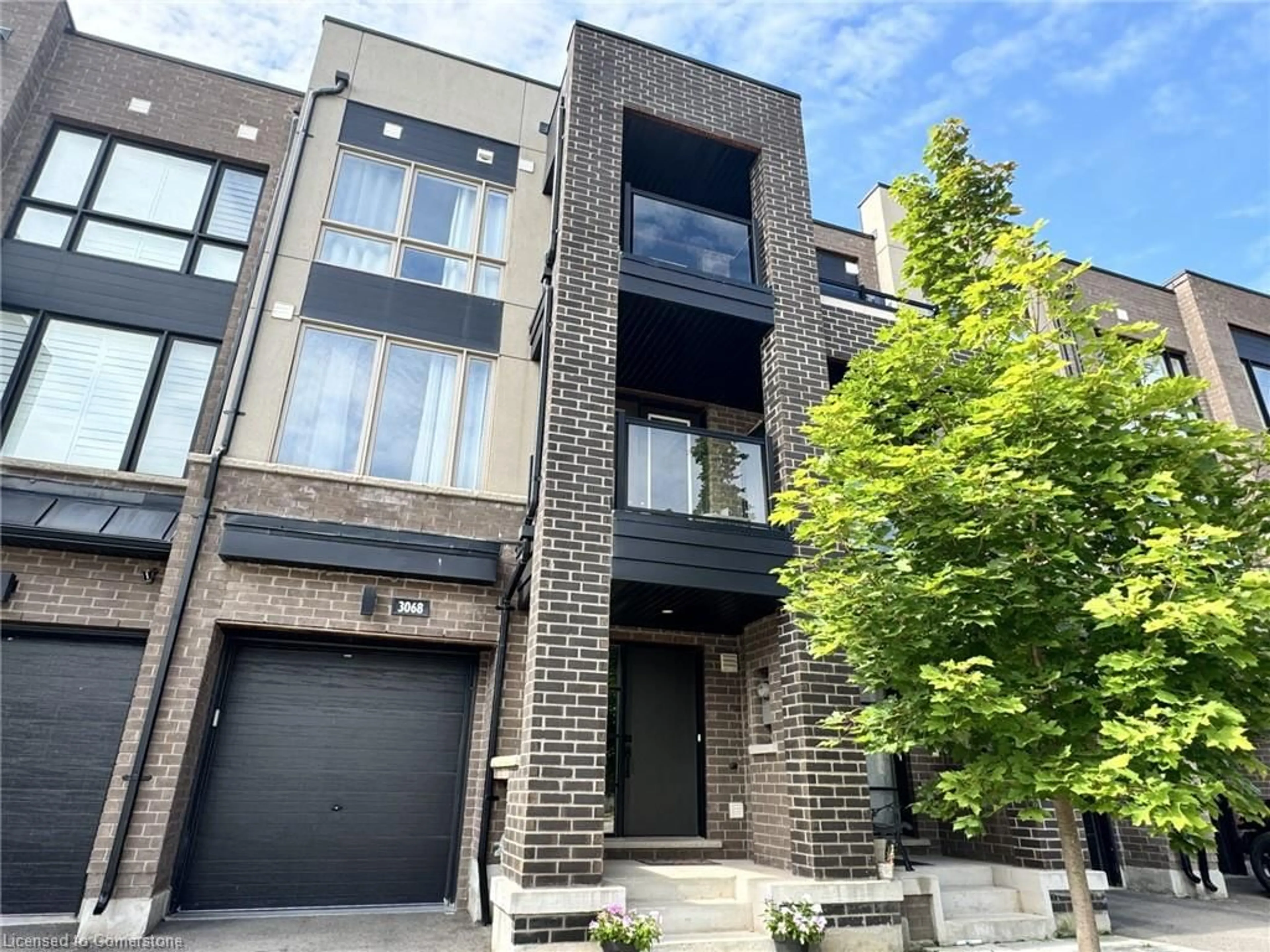 A pic from exterior of the house or condo, the front or back of building for 3068 Postridge Dr, Oakville Ontario L6H 7E3