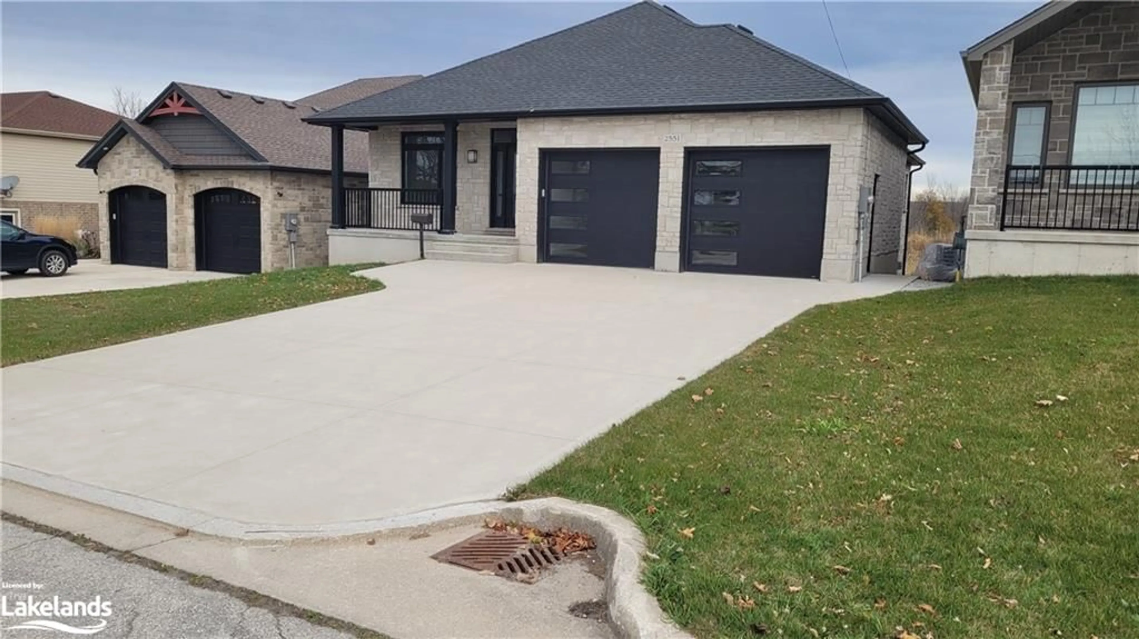 Frontside or backside of a home, the street view for 2551 9th Ave, Owen Sound Ontario N4K 3H4