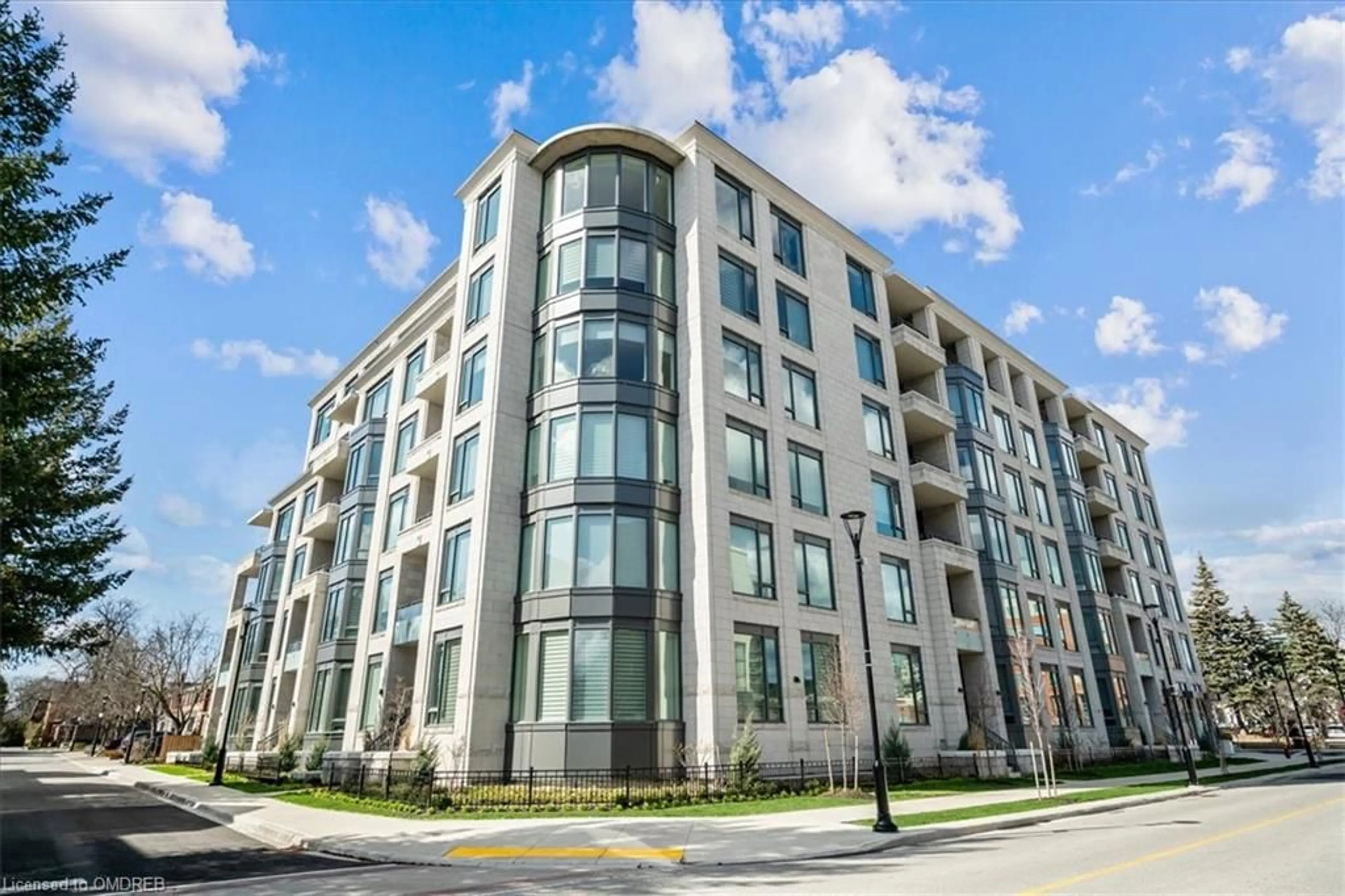 A pic from exterior of the house or condo, the front or back of building for 1441 Elgin St #310, Burlington Ontario L7S 1E6