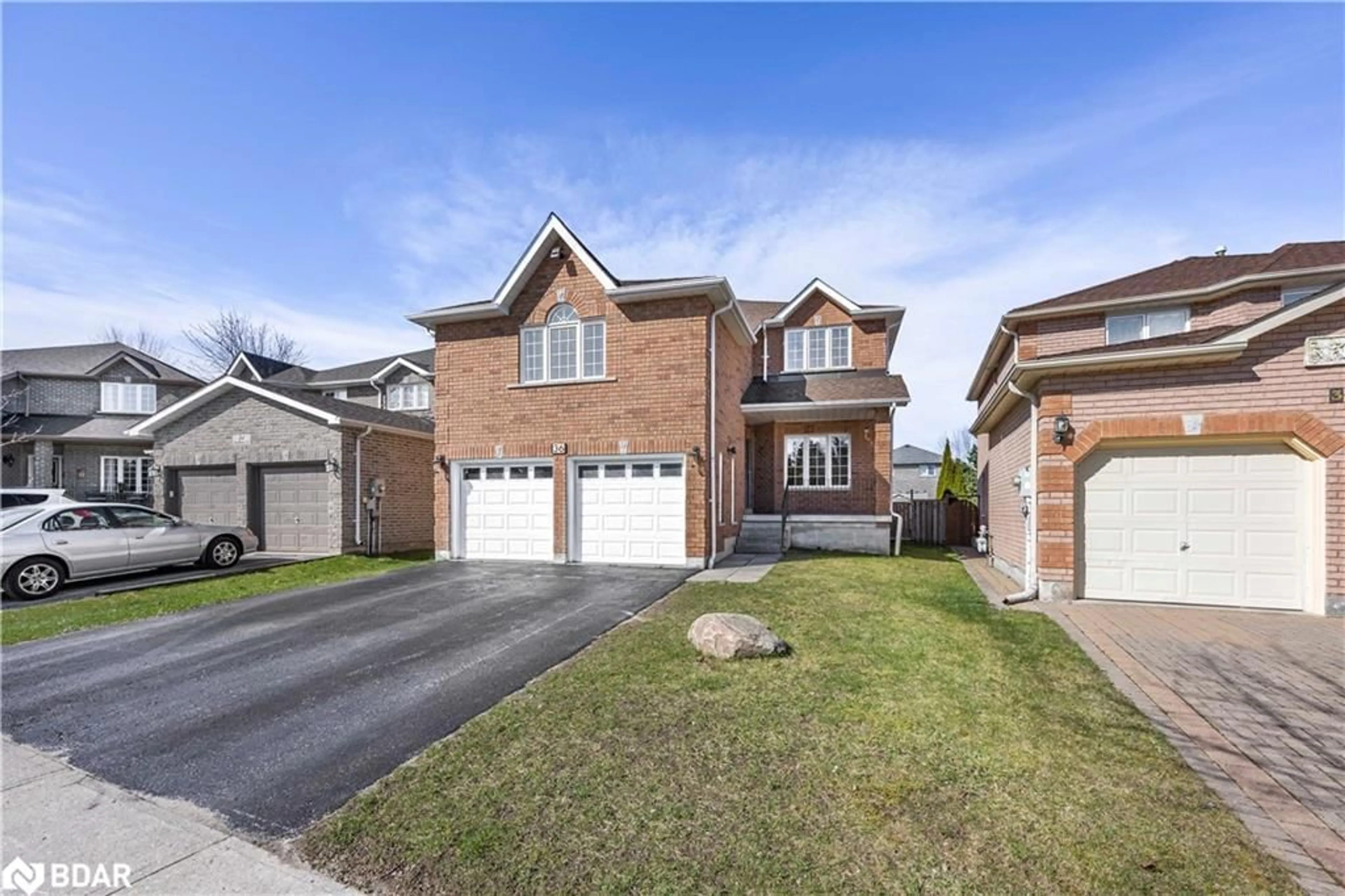 Frontside or backside of a home, the street view for 36 Batteaux St, Barrie Ontario L4N 2J3