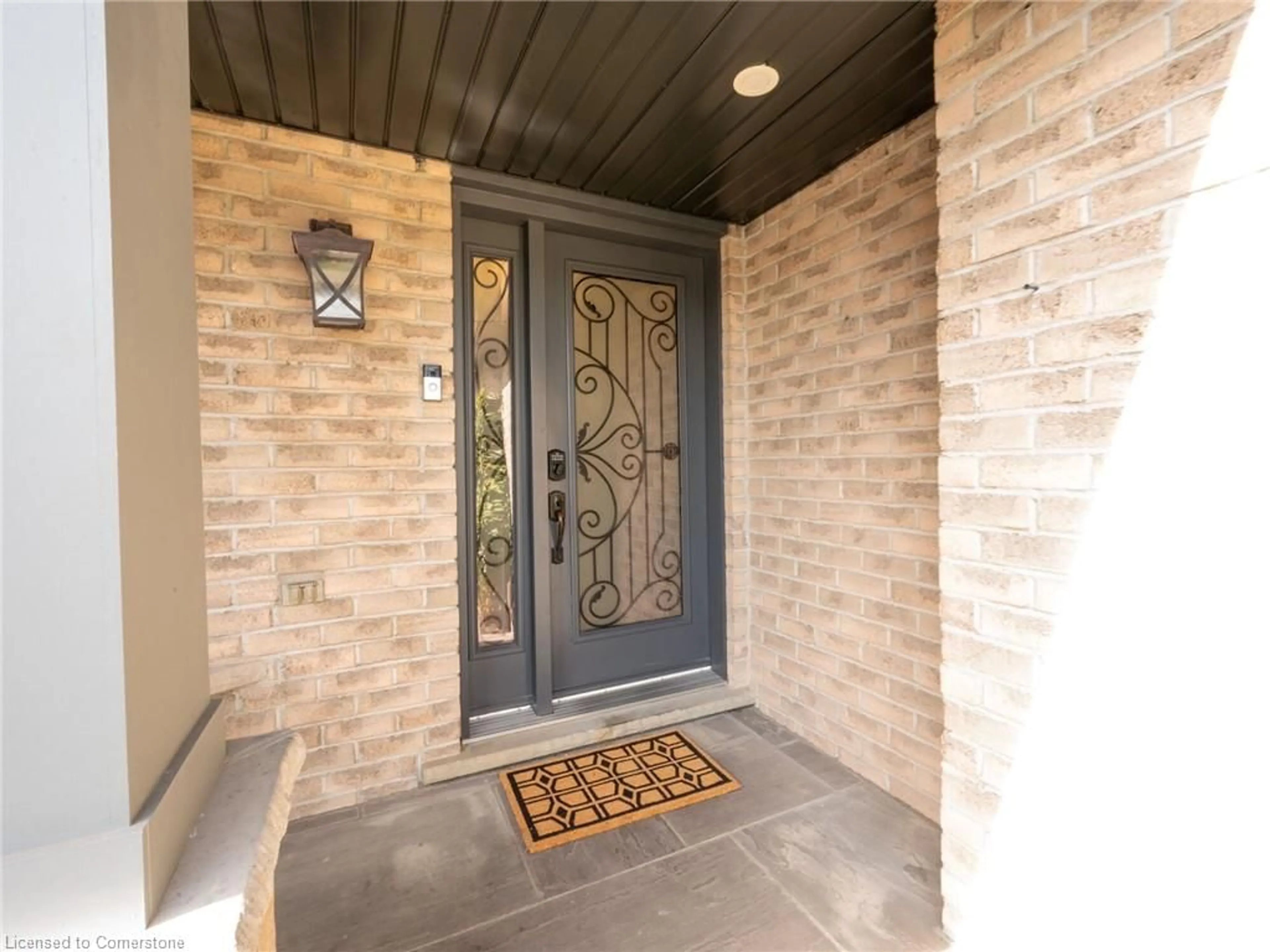 Indoor entryway, cement floor for 3 Borodino Crt, Hamilton Ontario L9B 2E8