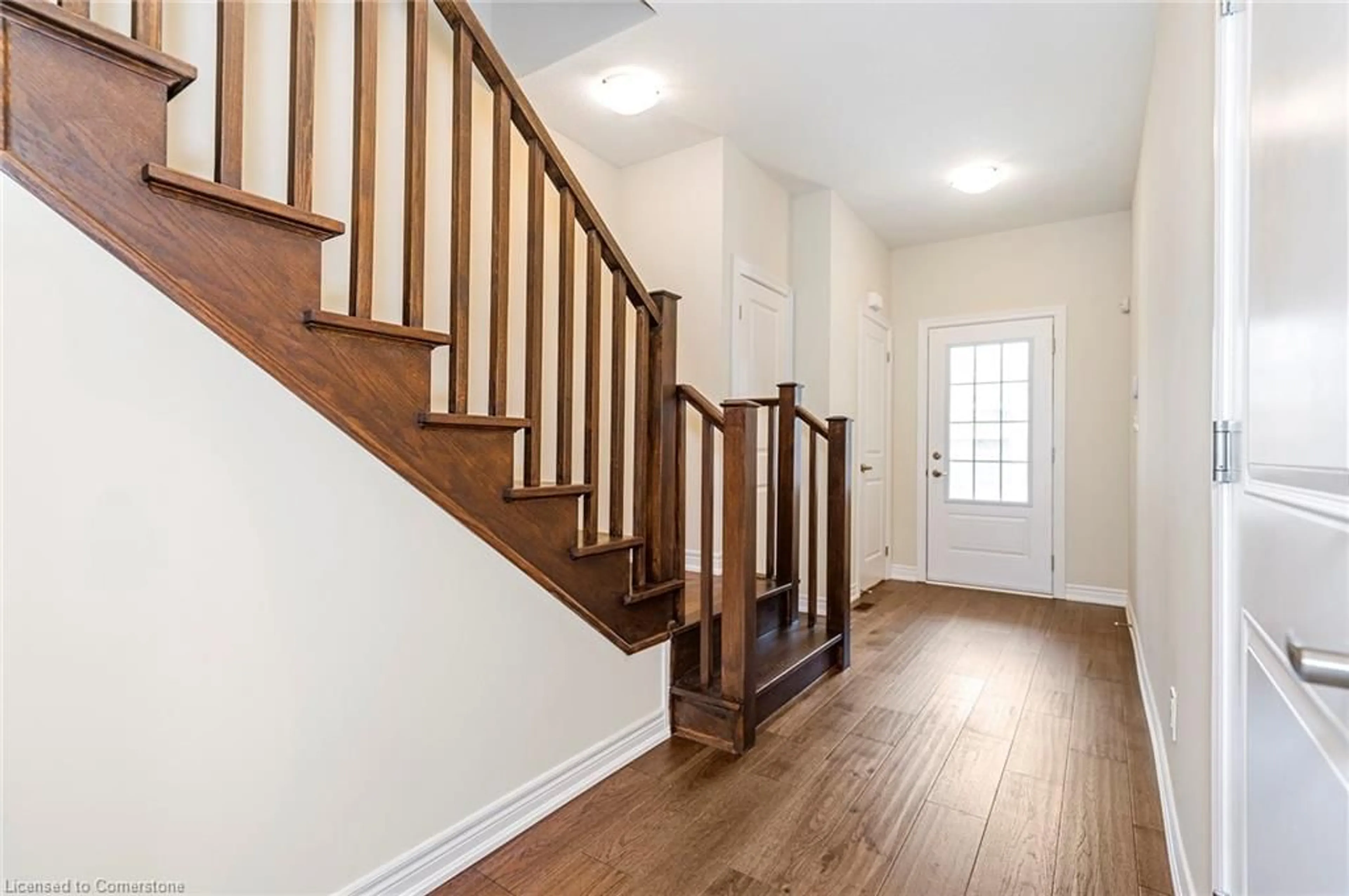 Indoor entryway, wood floors for 4 Linden Park Lane, Hamilton Ontario L9A 1Y1