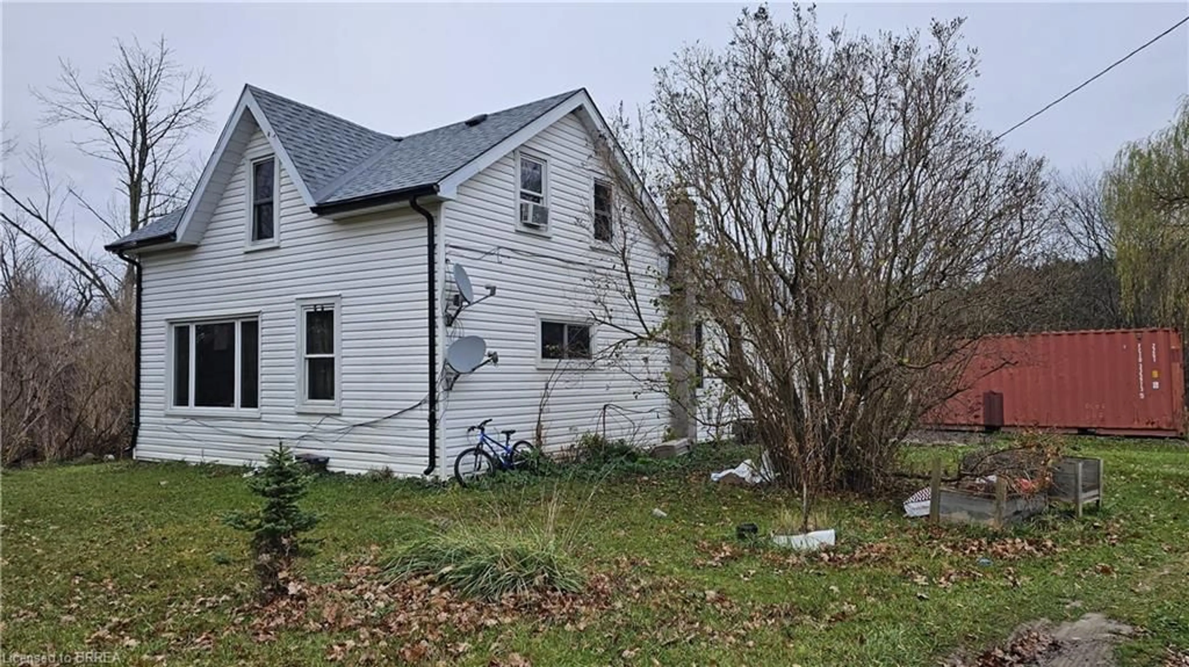 Frontside or backside of a home, cottage for 52 Main St, Waterford Ontario N0E 1Y0