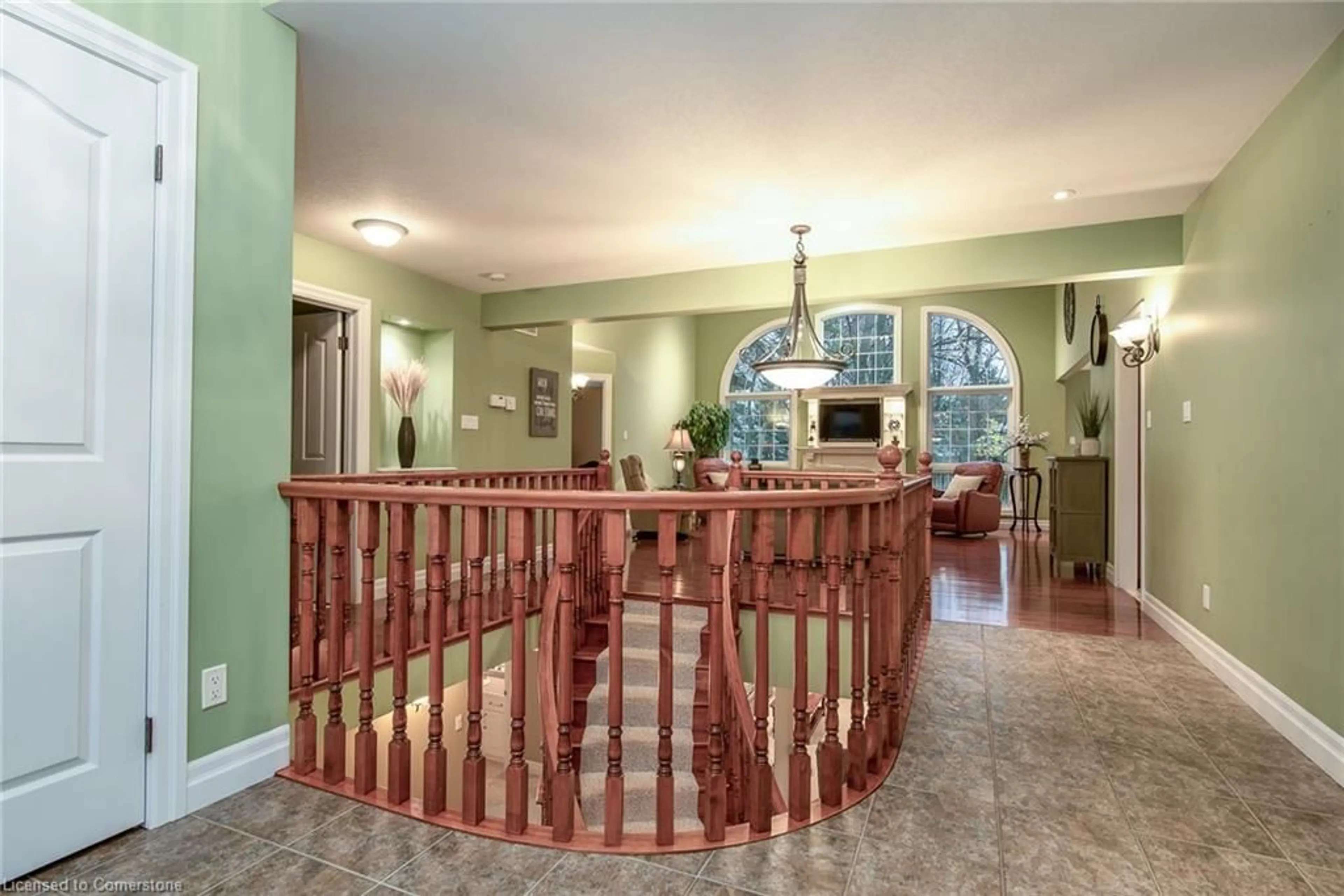 Indoor foyer, wood floors for 41 Pintail Dr, Elmira Ontario N3B 3G8