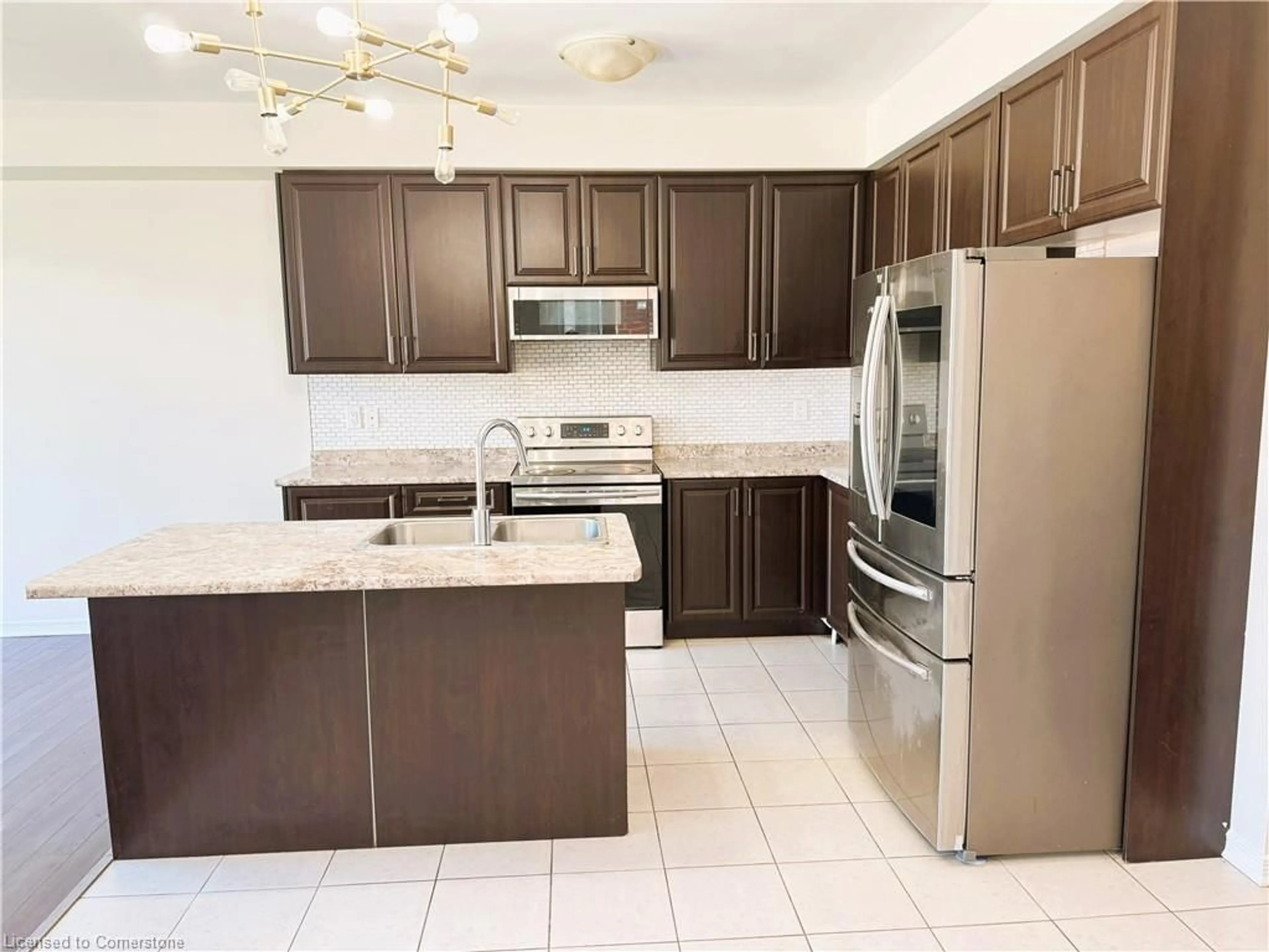 Standard kitchen, wood floors for 72 Maclachlan Ave, Haldimand Ontario N3W 0C8