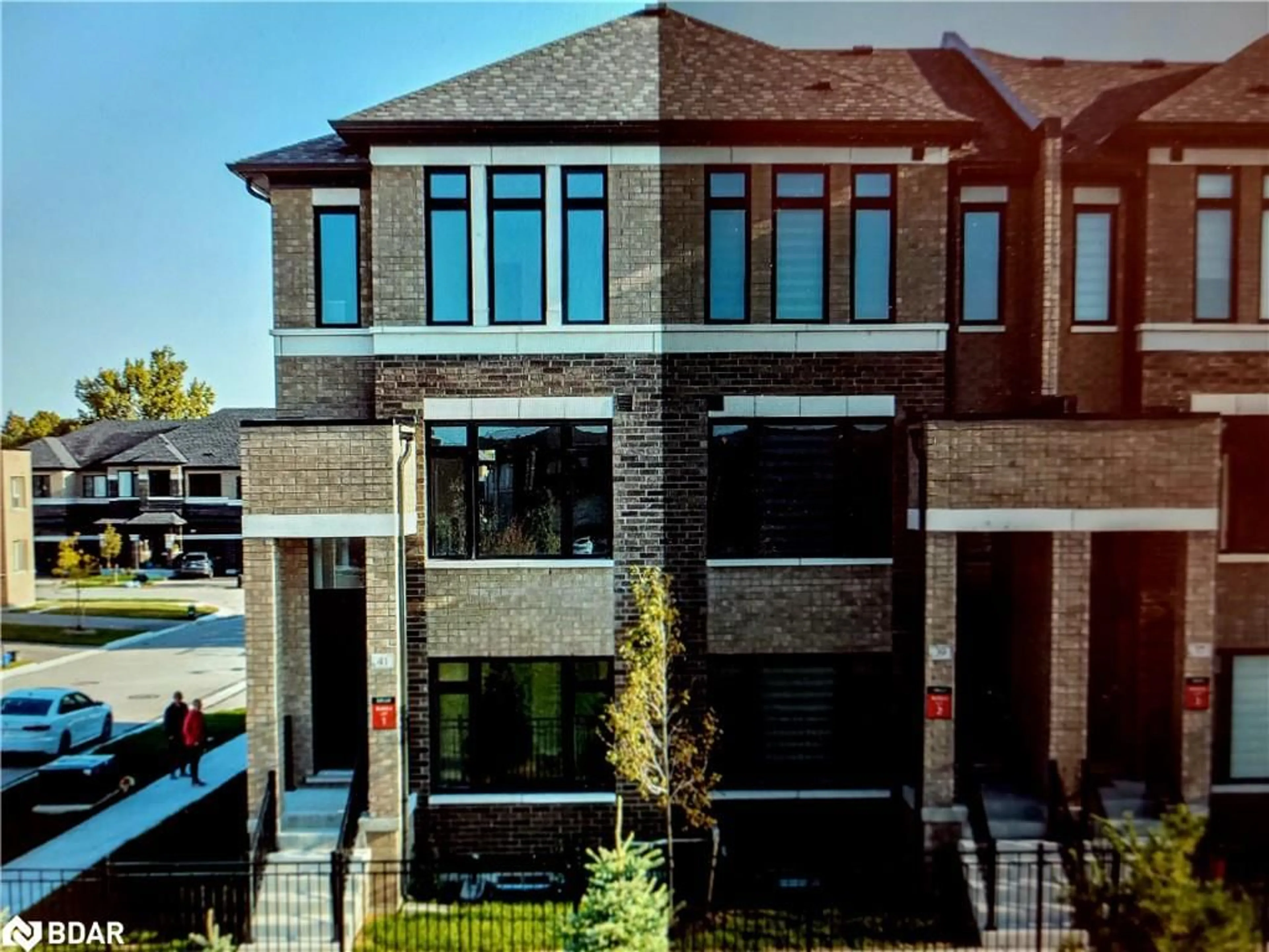 Home with brick exterior material for 41 Cherry Hill Lane, Barrie Ontario L4N 6K7