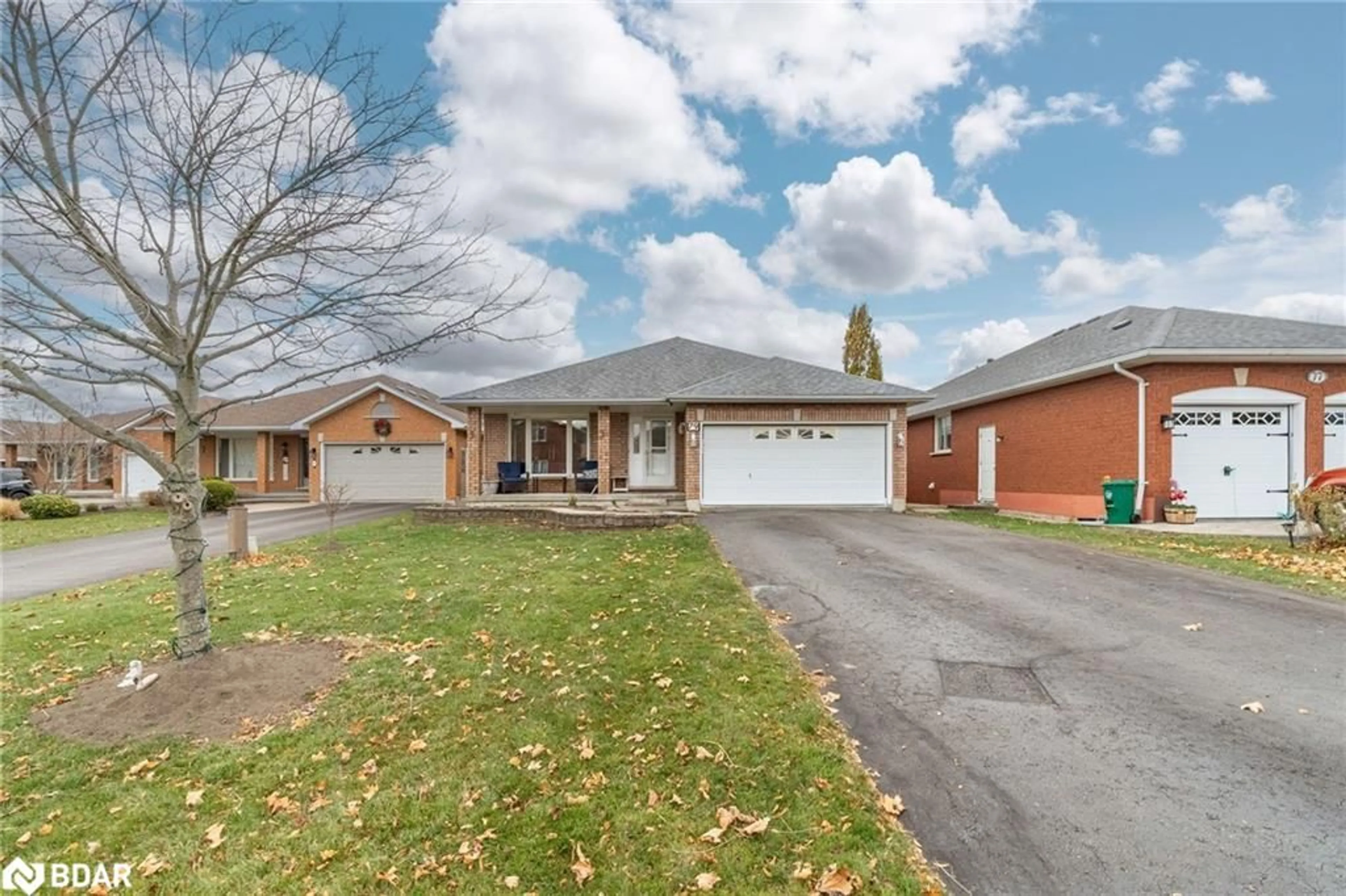 Frontside or backside of a home, the street view for 79 Oak Ridge Blvd, Belleville Ontario K8N 5W9