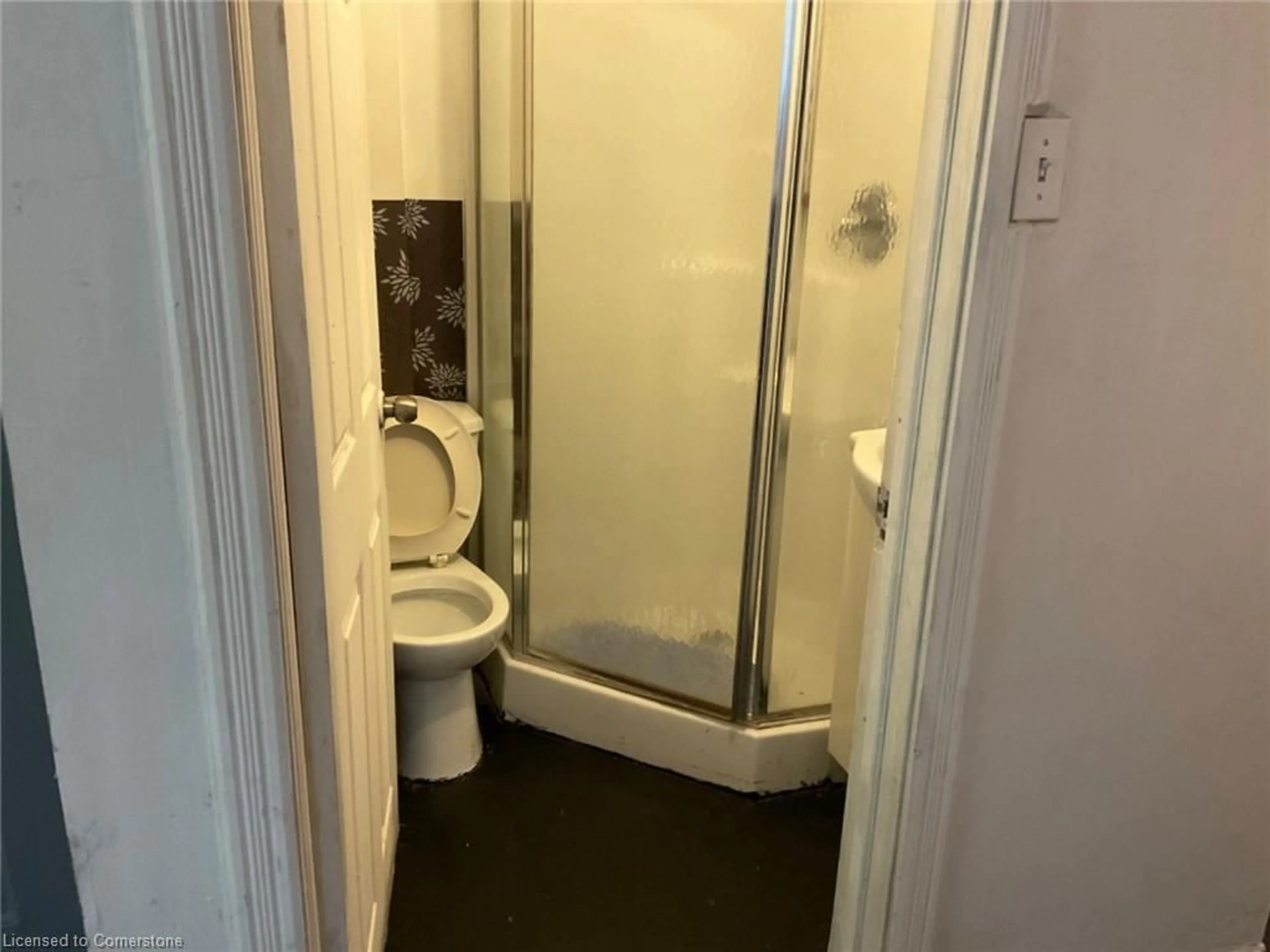 Standard bathroom, unknown floor for 4548 Victoria Ave Ave, Niagara Falls Ontario L2E 4B6