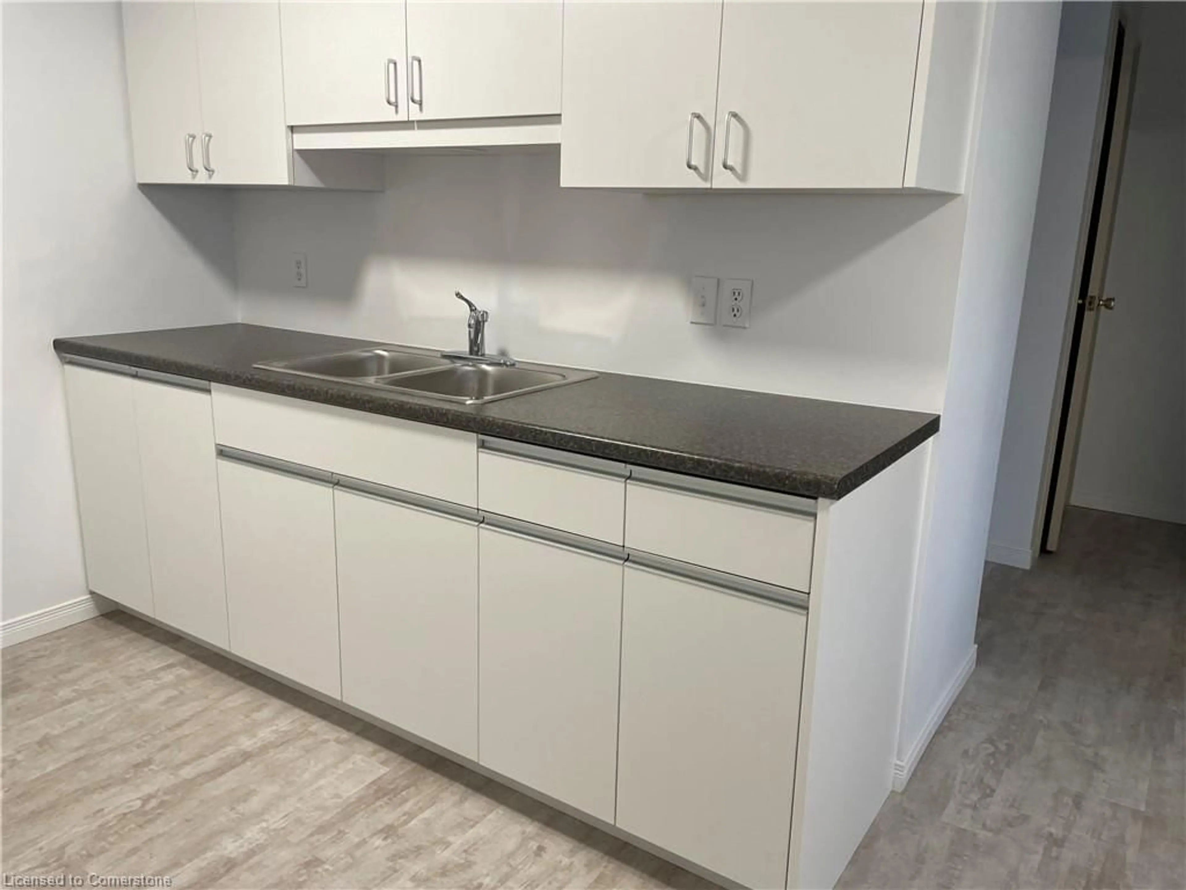 Standard kitchen, unknown floor for 280 Thaler Ave #5, Kitchener Ontario N2A 1R6