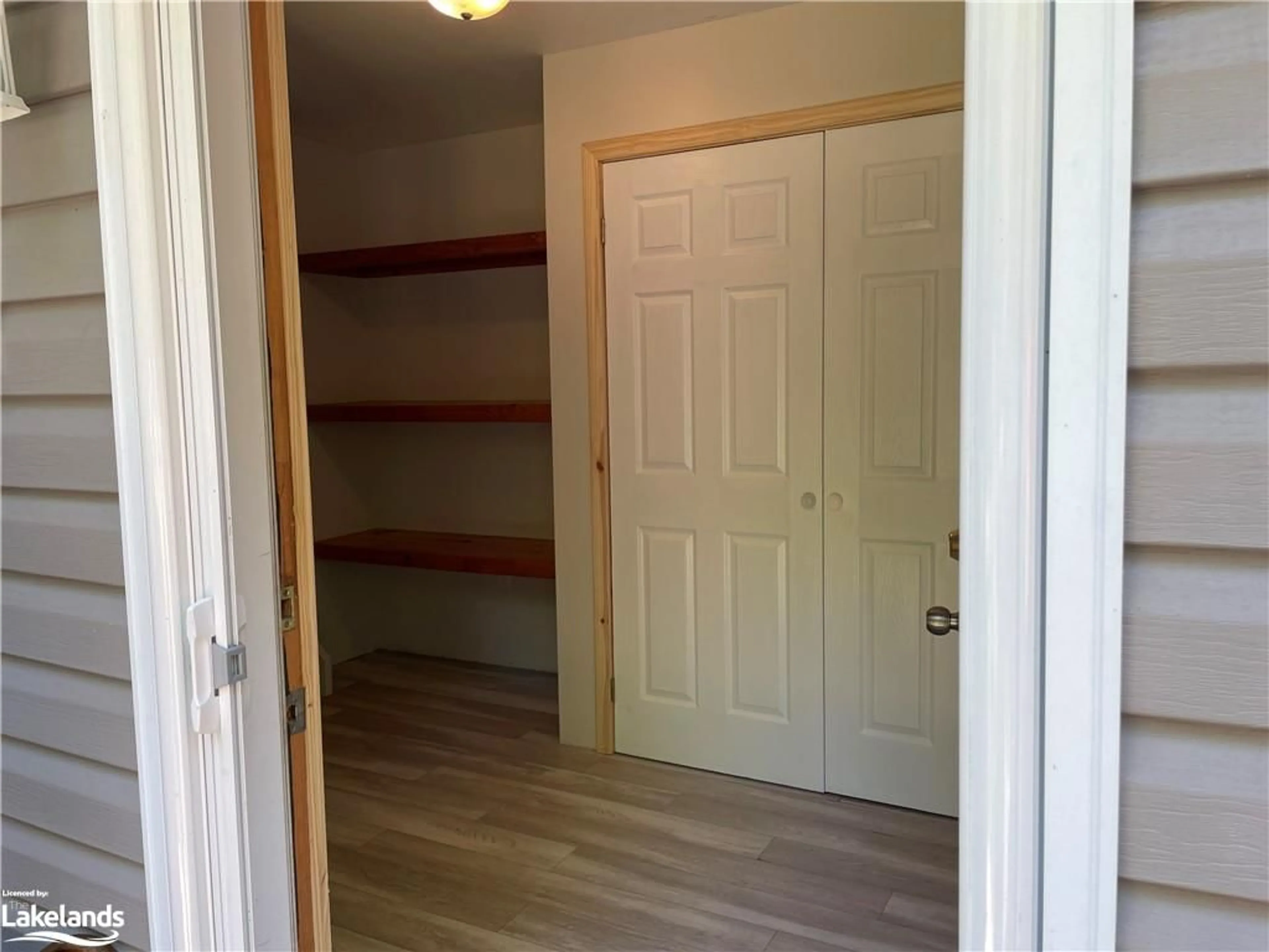 Storage room or clothes room or walk-in closet for 1010 Fern Glen Rd, Emsdale Ontario P0A 1J0