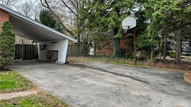 Additional property image - 119 Oneida Blvd