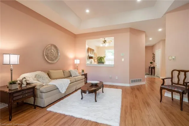 Additional property image - 44 Greentrail Dr