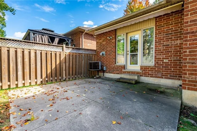 Additional property image - 44 Greentrail Dr