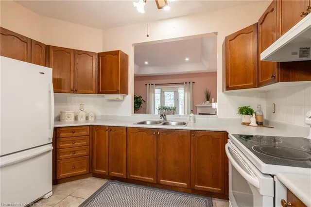 Additional property image - 44 Greentrail Dr