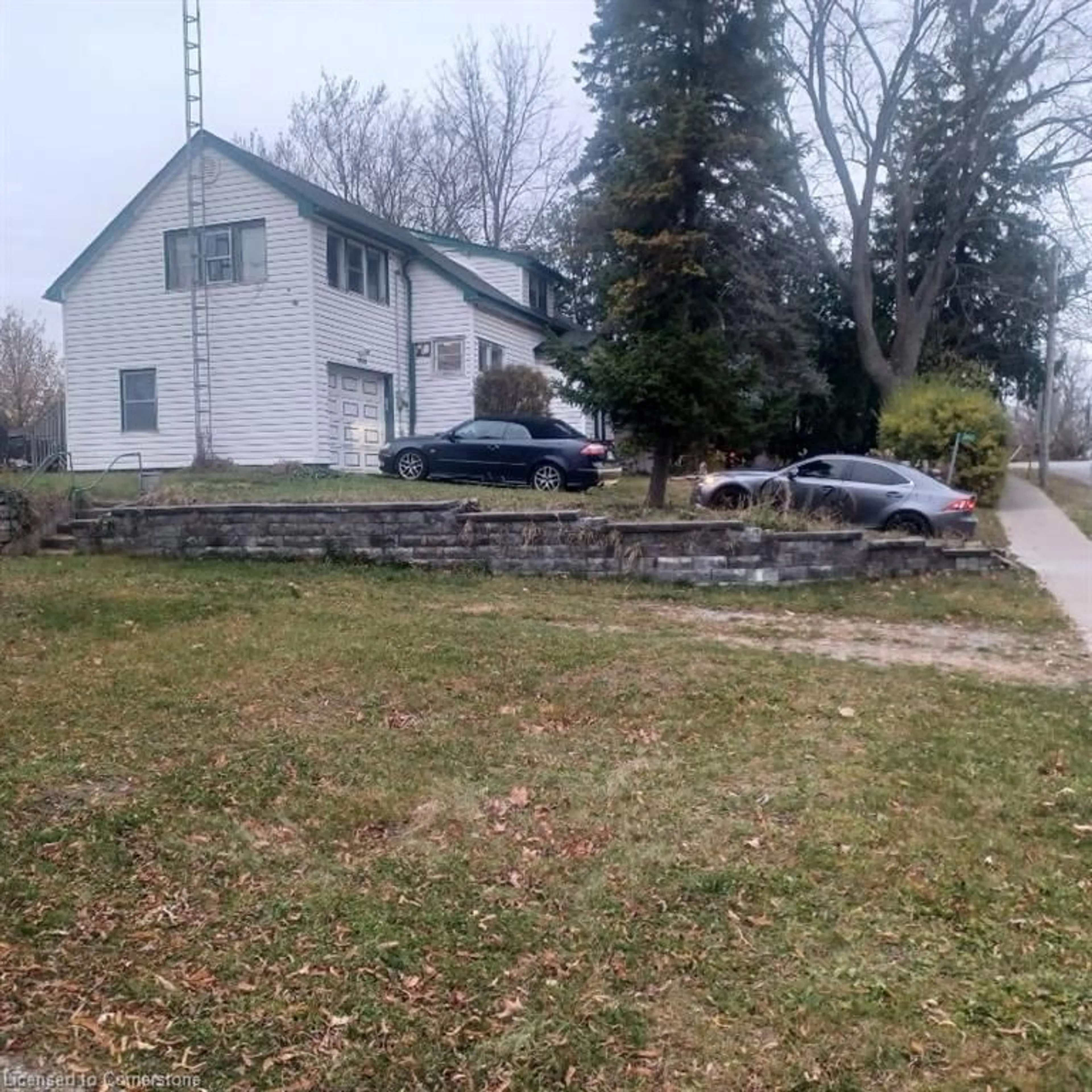 Frontside or backside of a home, the front or back of building for 2490 St. Anns Rd, St. Anns Ontario L0R 1Y0