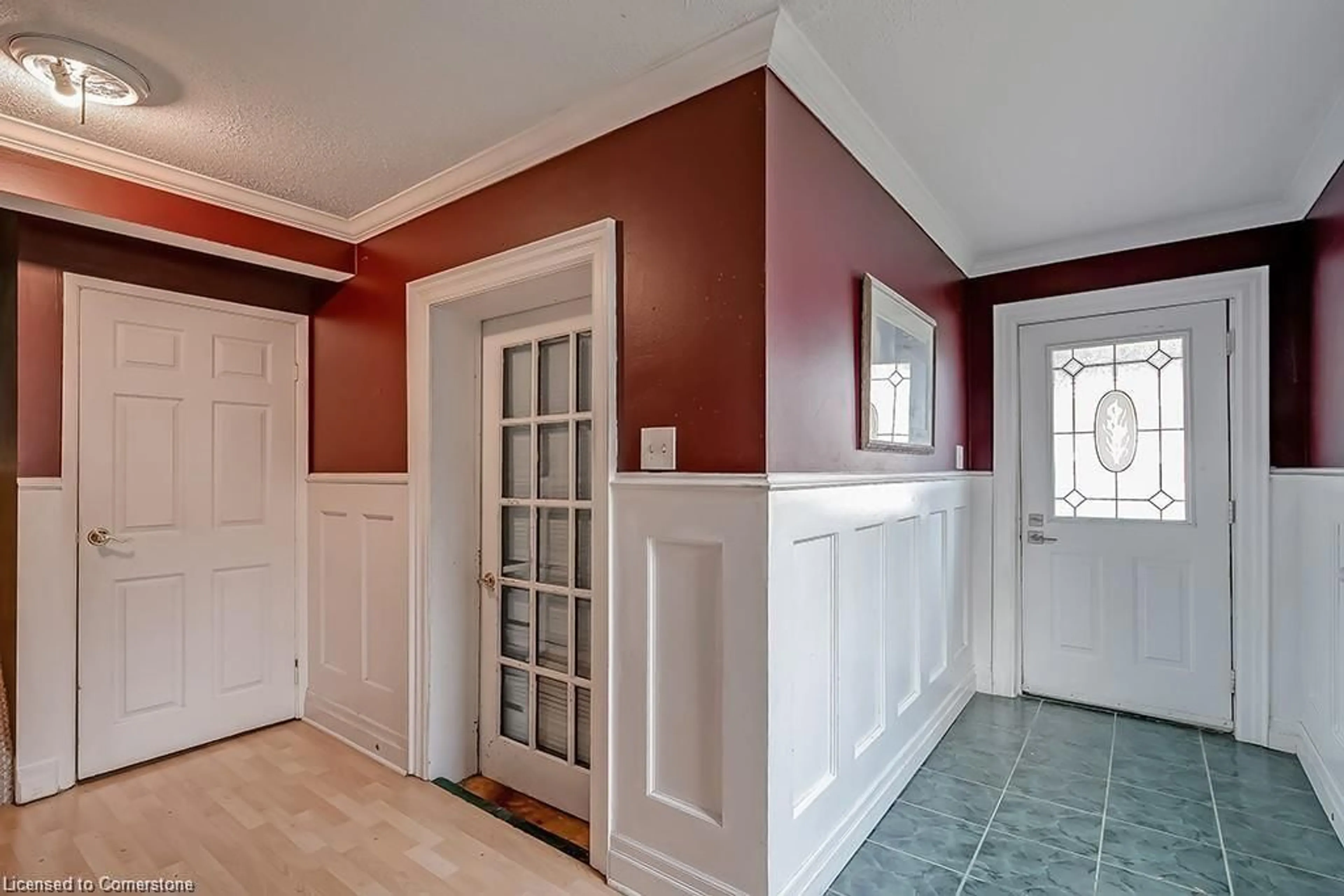 Indoor entryway, wood floors for 1326 Consort Cres, Burlington Ontario L7M 1J7