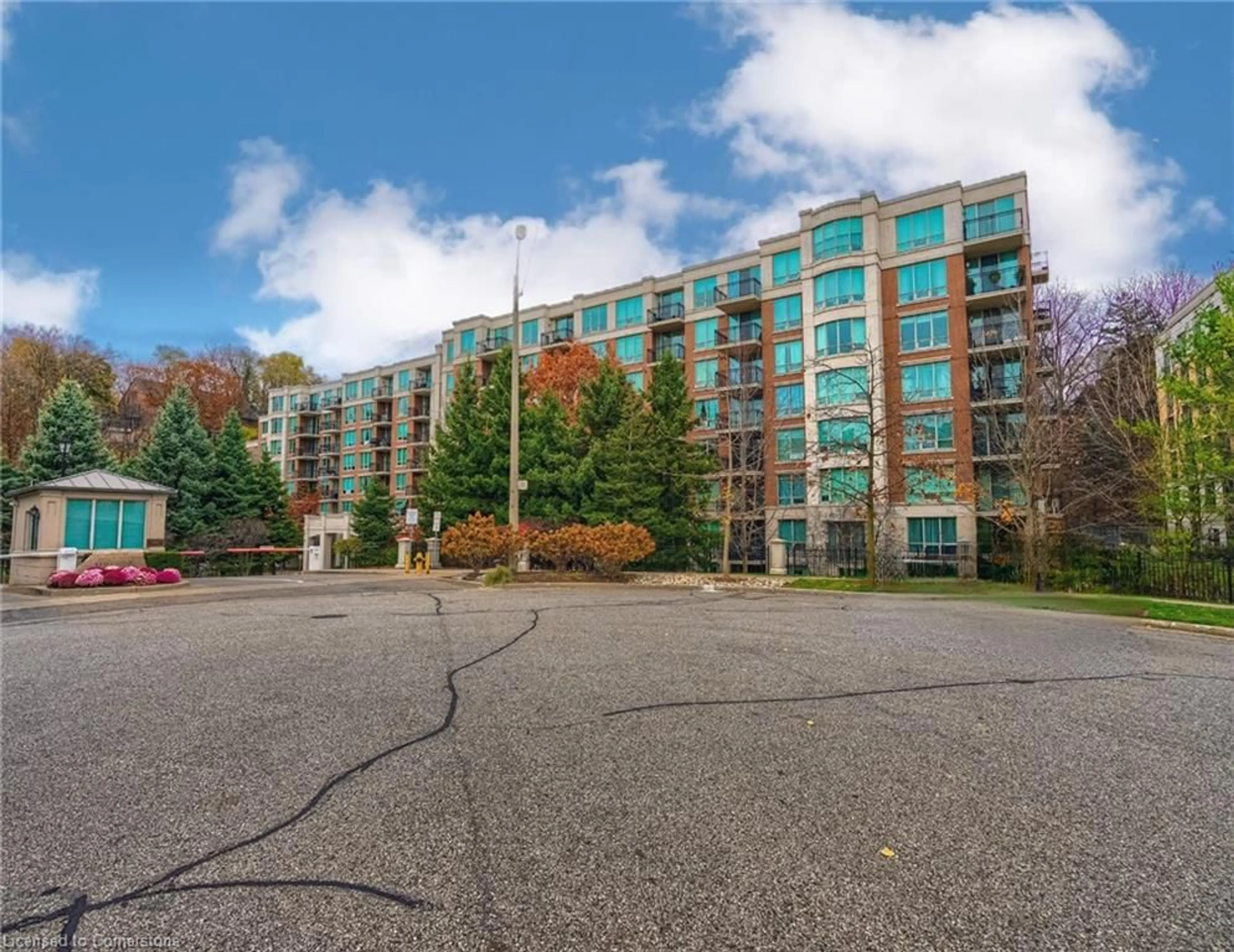 A pic from exterior of the house or condo, the front or back of building for 38 William Carson Cres, Toronto Ontario M2P 2H2