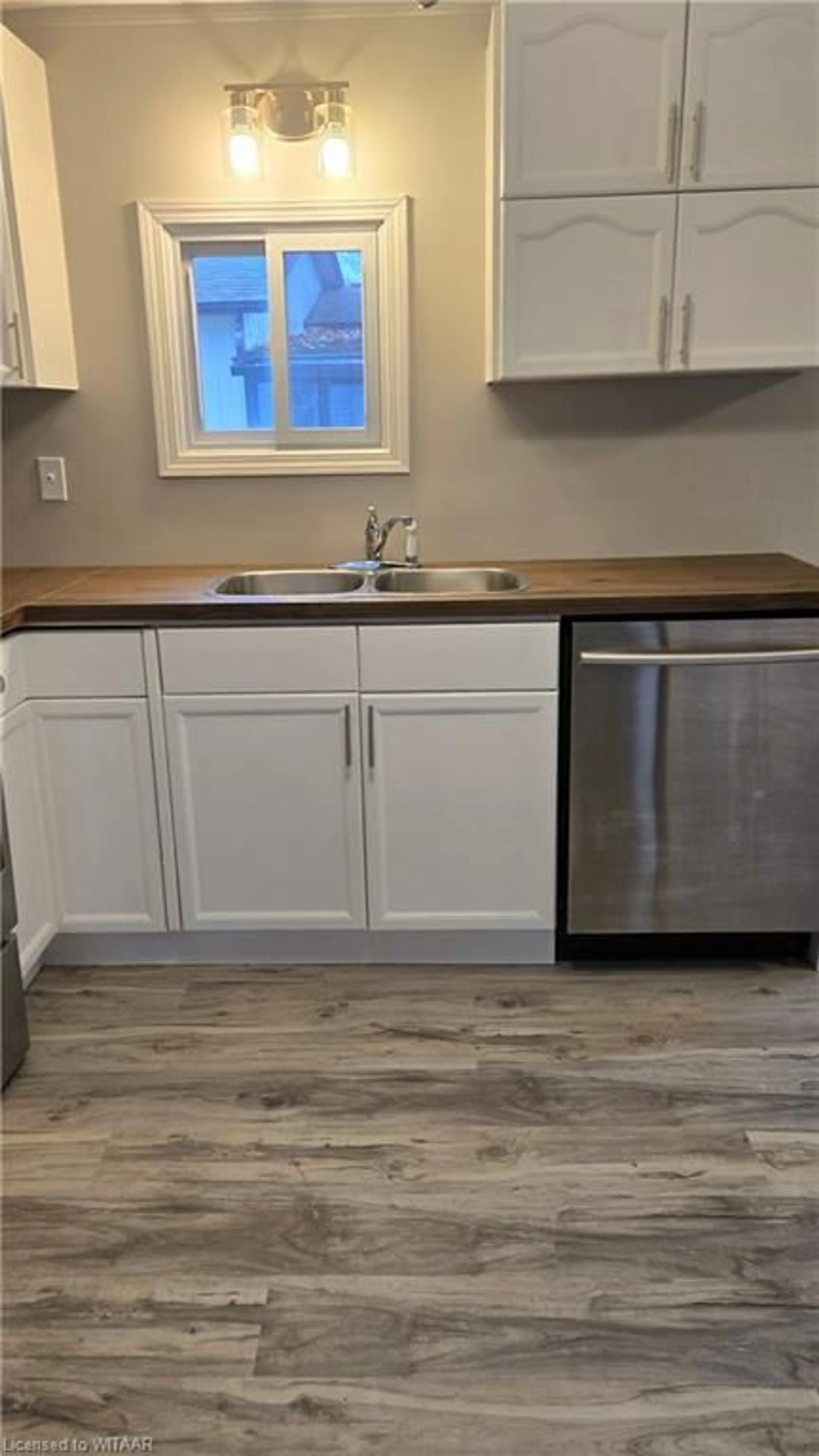 Standard kitchen, wood floors for 806201 Oxford Rd 29 #30, Innerkip Ontario N0J 1M0